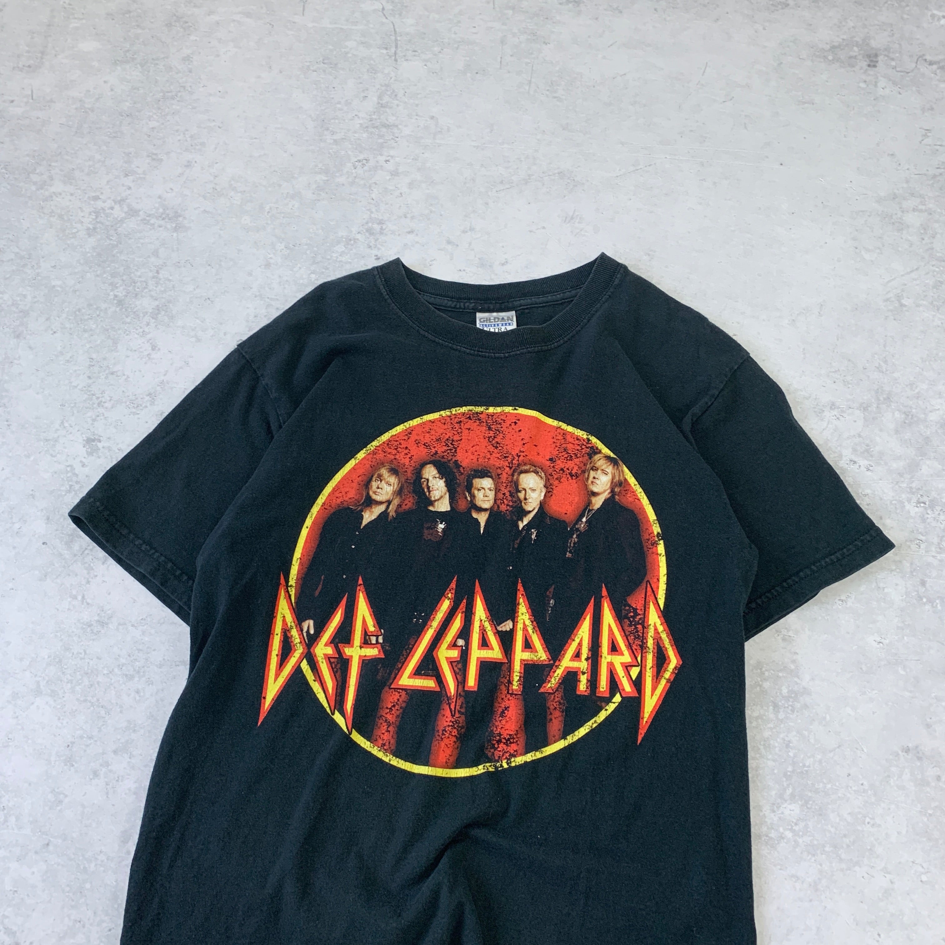 Vintage T Shirt Mens Small Black Gilden Band Def Leppard Y2K Tour Music Rock