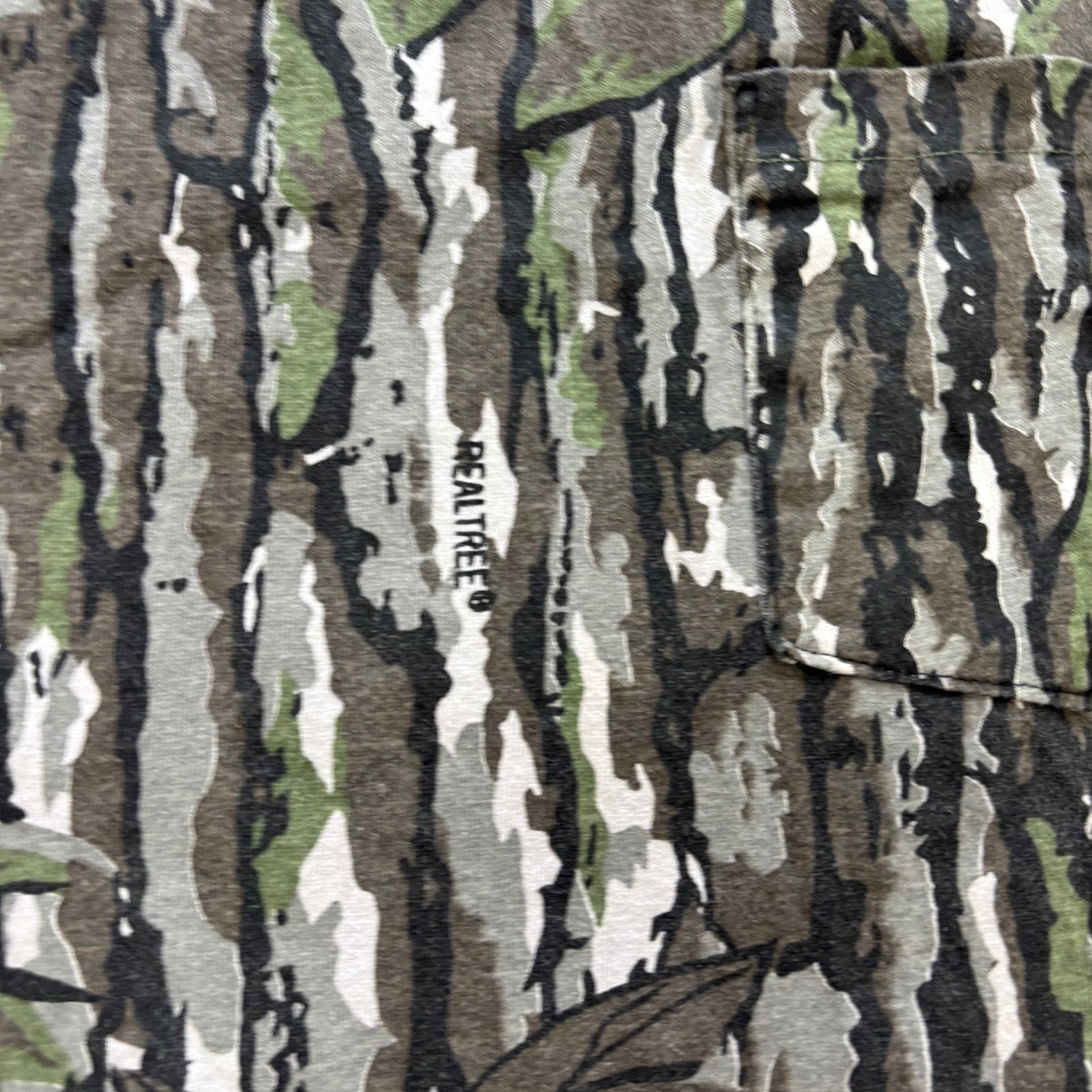 Vintage RealTree T Shirt Mens Small Camo 90s Hunting Boxy Fit (E)
