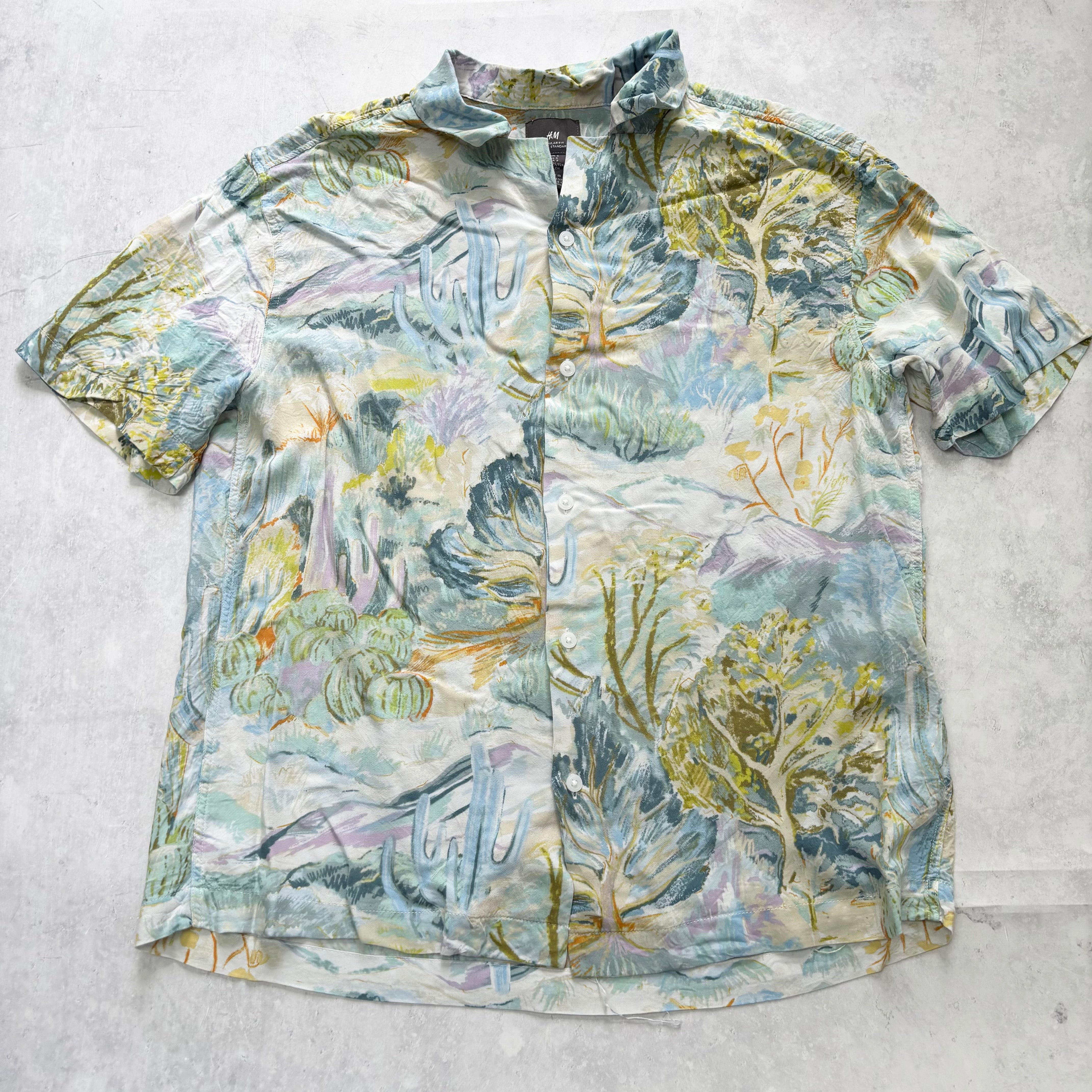 H&M Shirt Mens Small Multicoloured Art Abstract Painting Viscose (E)