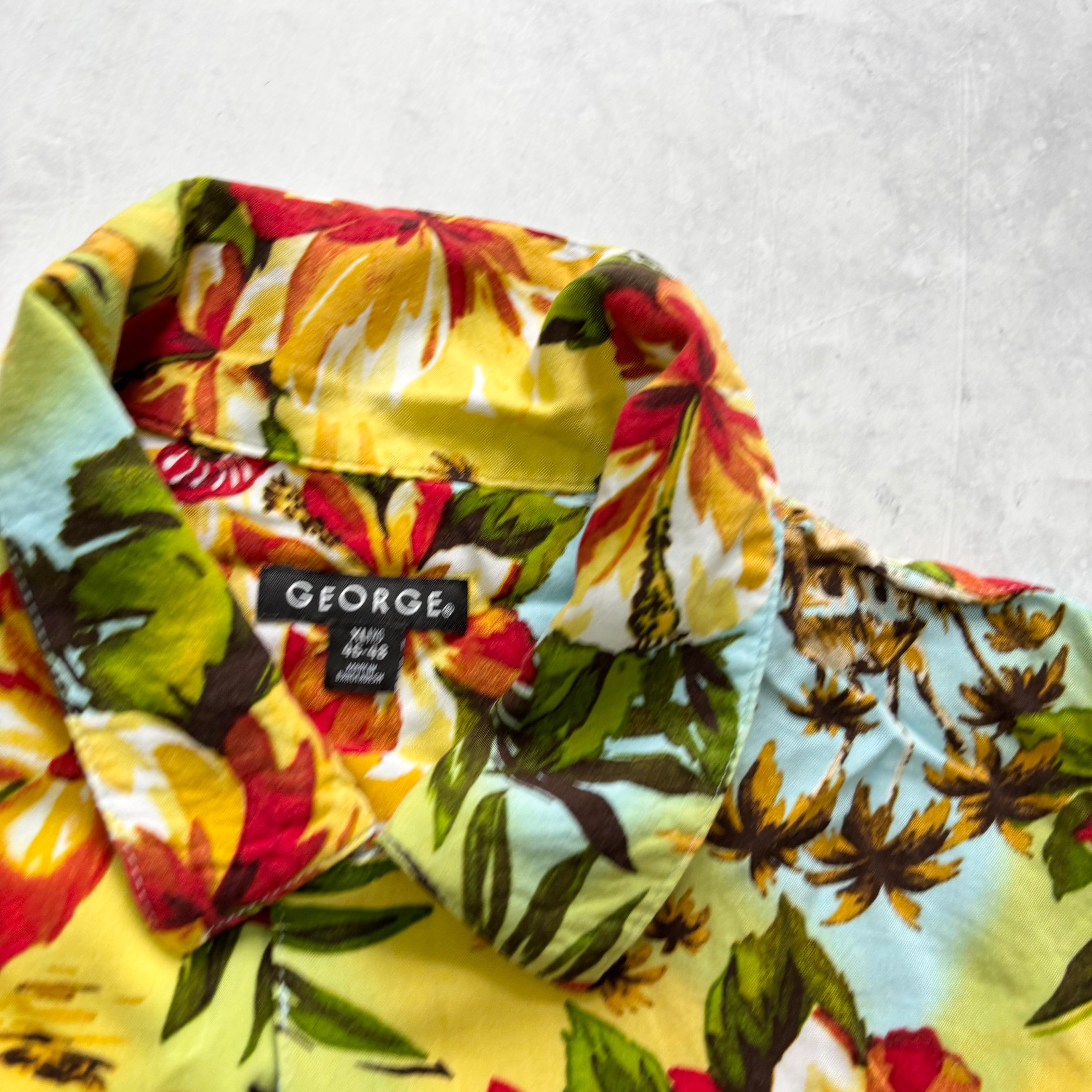 Hawaiian Shirt Mens XL Multicoloured Floral Aloha Short Sleeve Rayon (E)