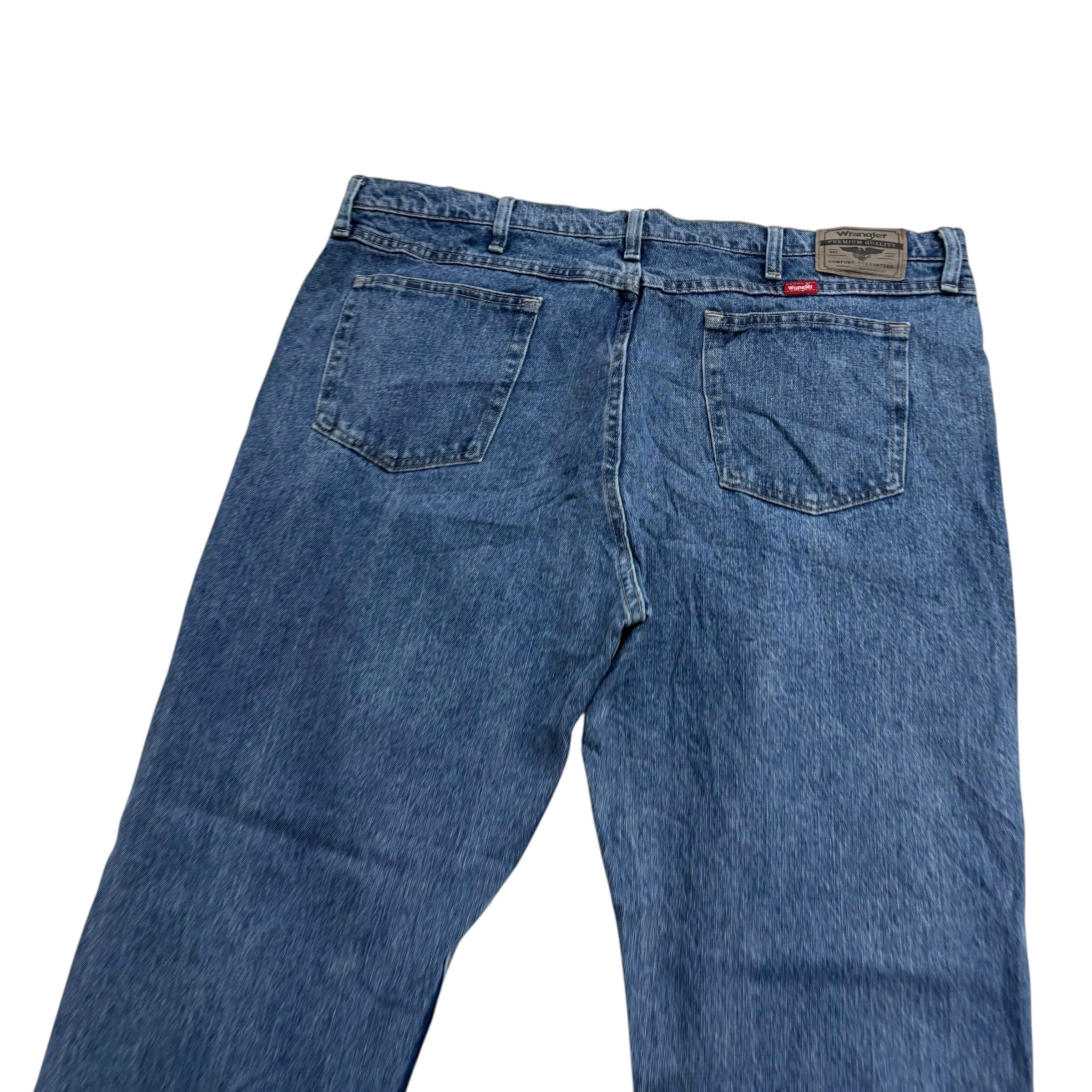 Wrangler Jeans W42 L30 Mens Mid Blue Relaxed Straight Fit Denim (E)