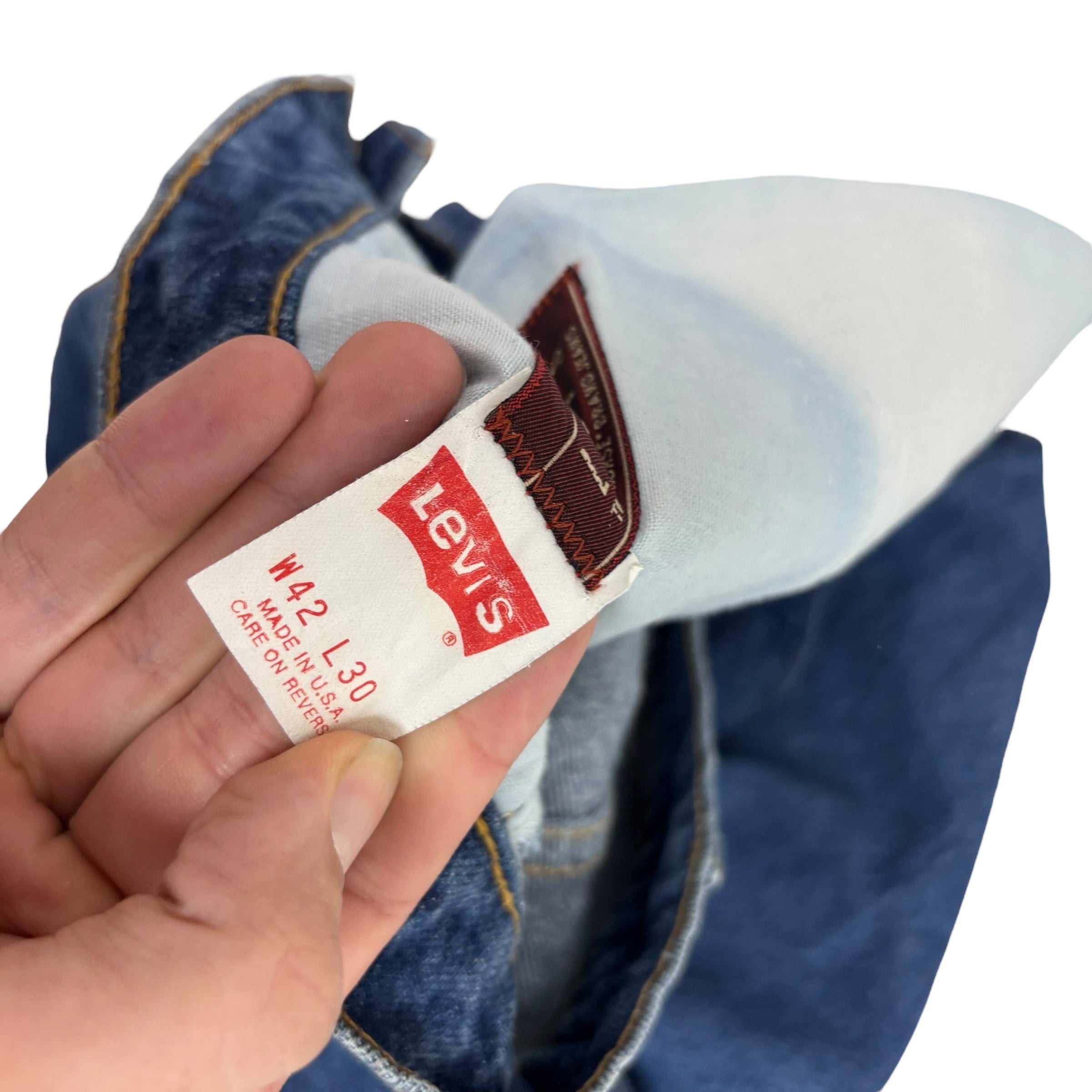 Levis Jeans W42 L31 Mens Mid Blue Relaxed Straight Fit USA Made Vintage (E)