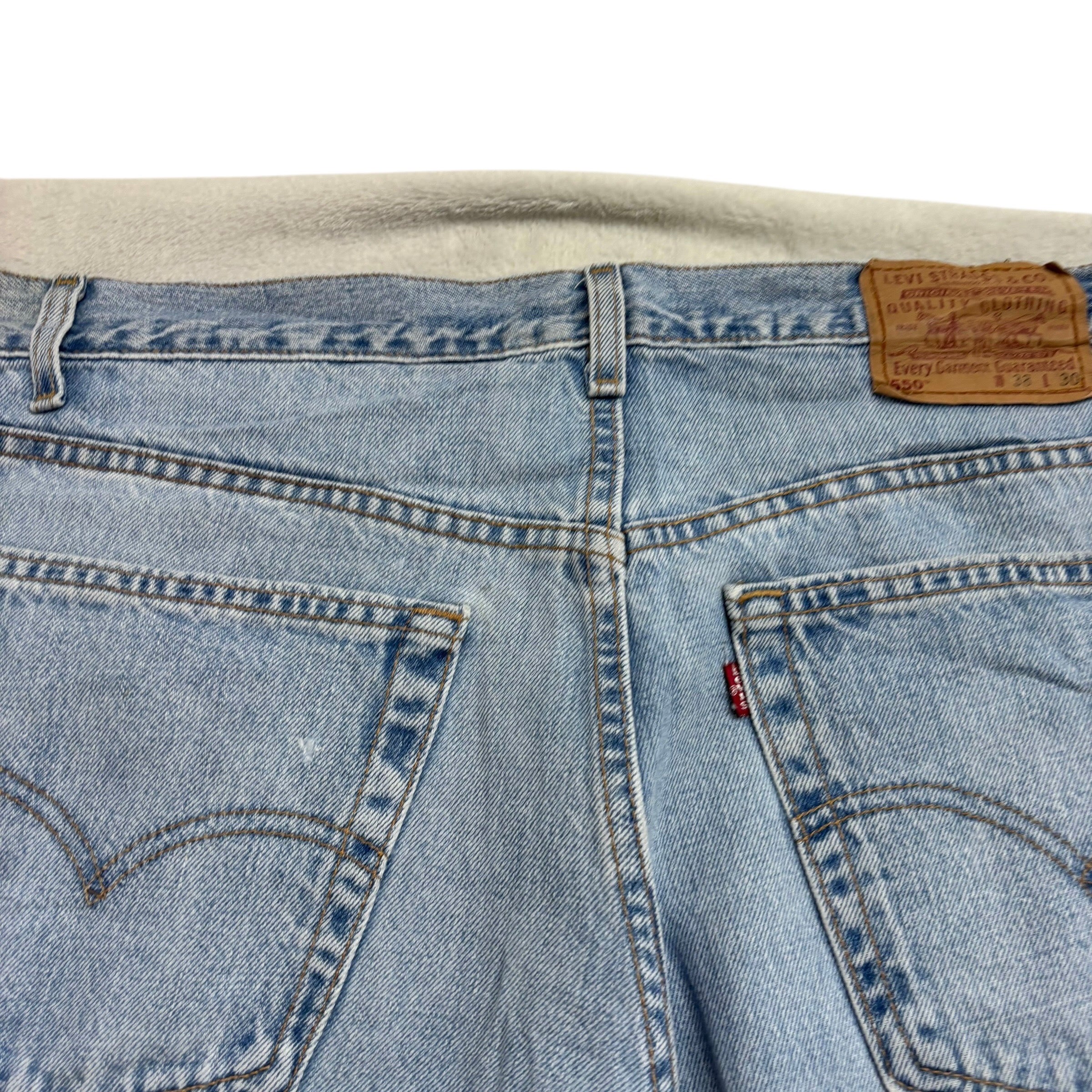 Levis 550 Jeans W38 L30 Mens Light Blue Relaxed Straight Made In USA Vintage