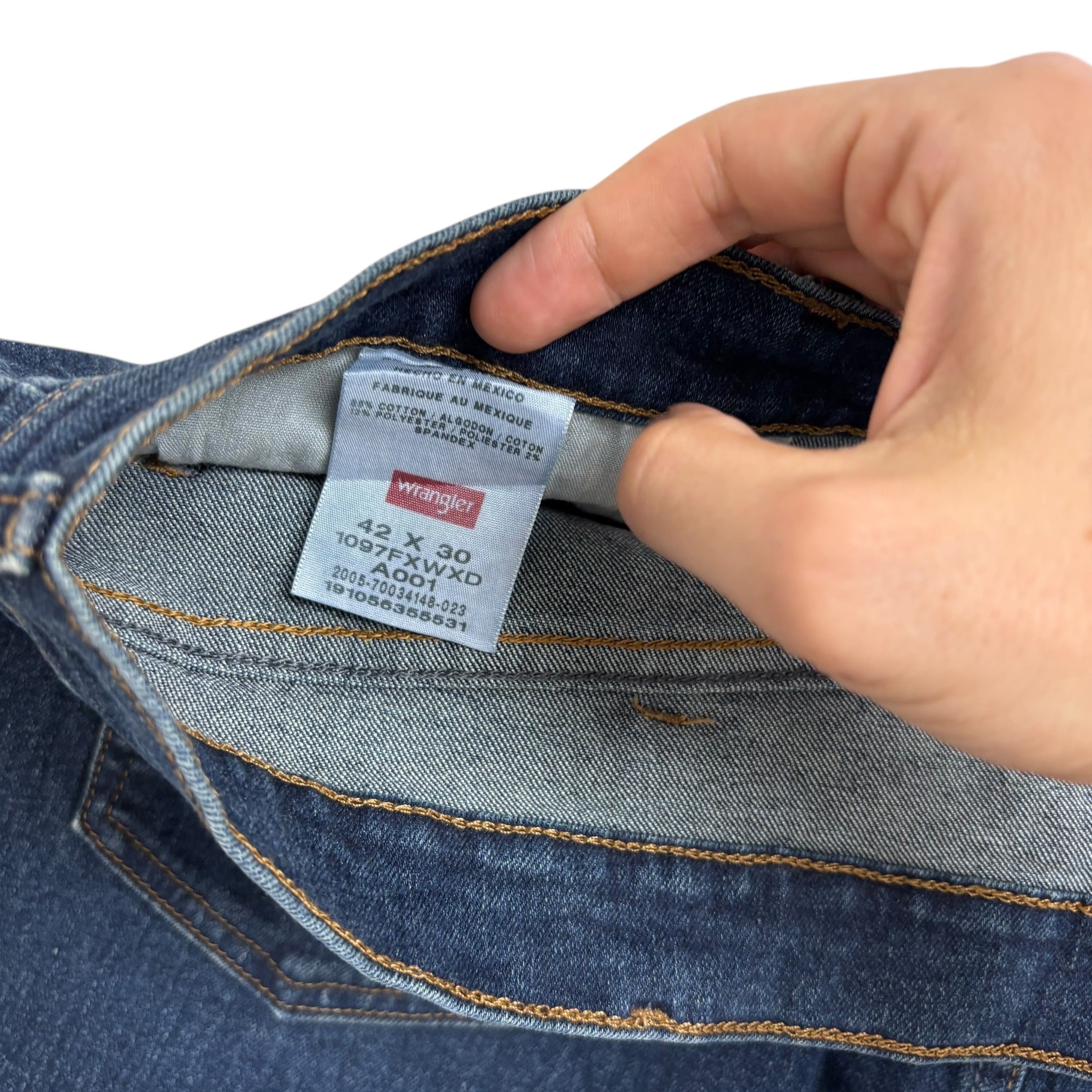 Wrangler Jeans W42 L30 Mens Dark Blue Relaxed Straight Fit Stretch Denim (E)