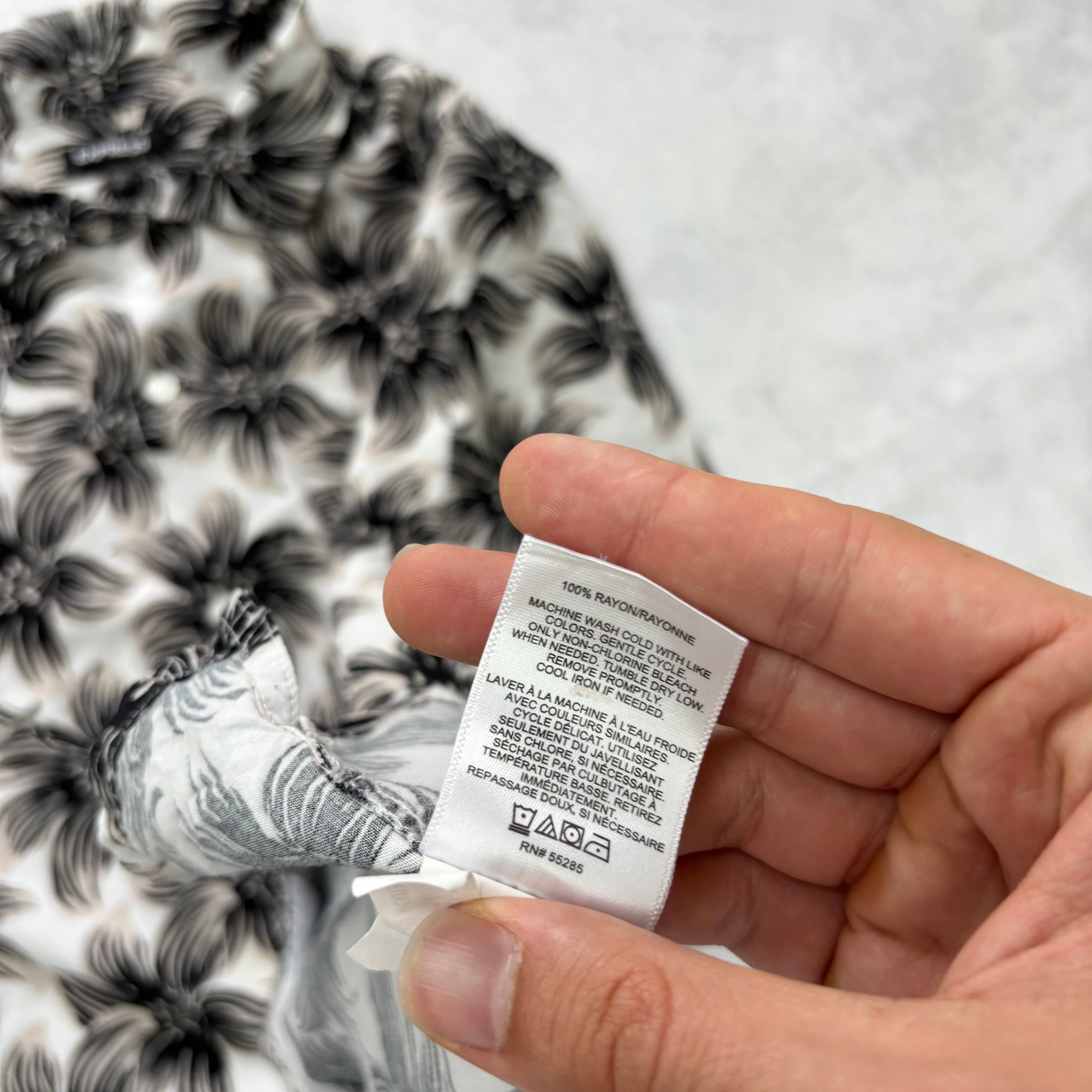 Hawaiian Shirt Mens Medium White Floral Aloha Short Sleeve Rayon (E)