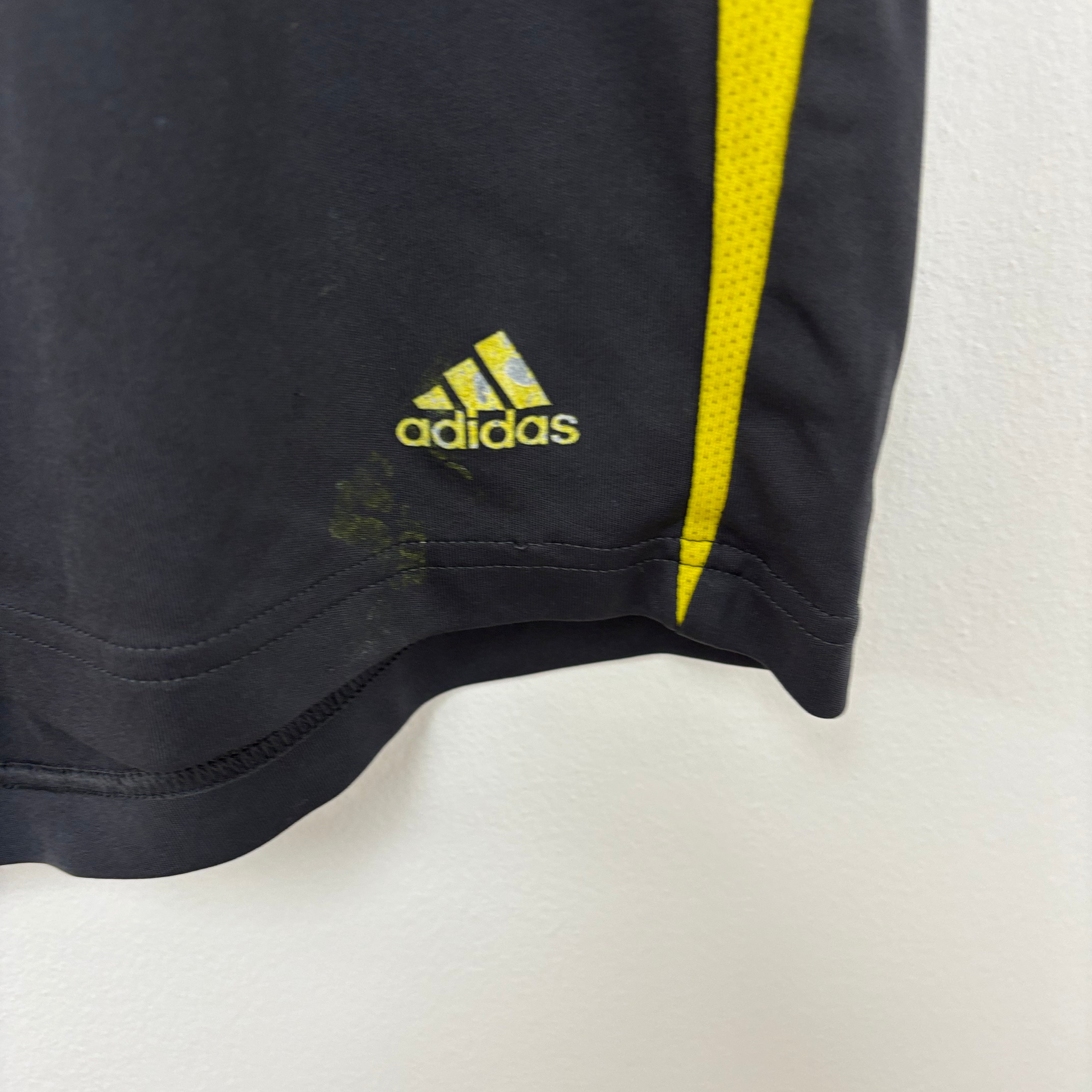 Adidas Shorts Mens Medium Grey Sports Running Gym Athletic Pockets