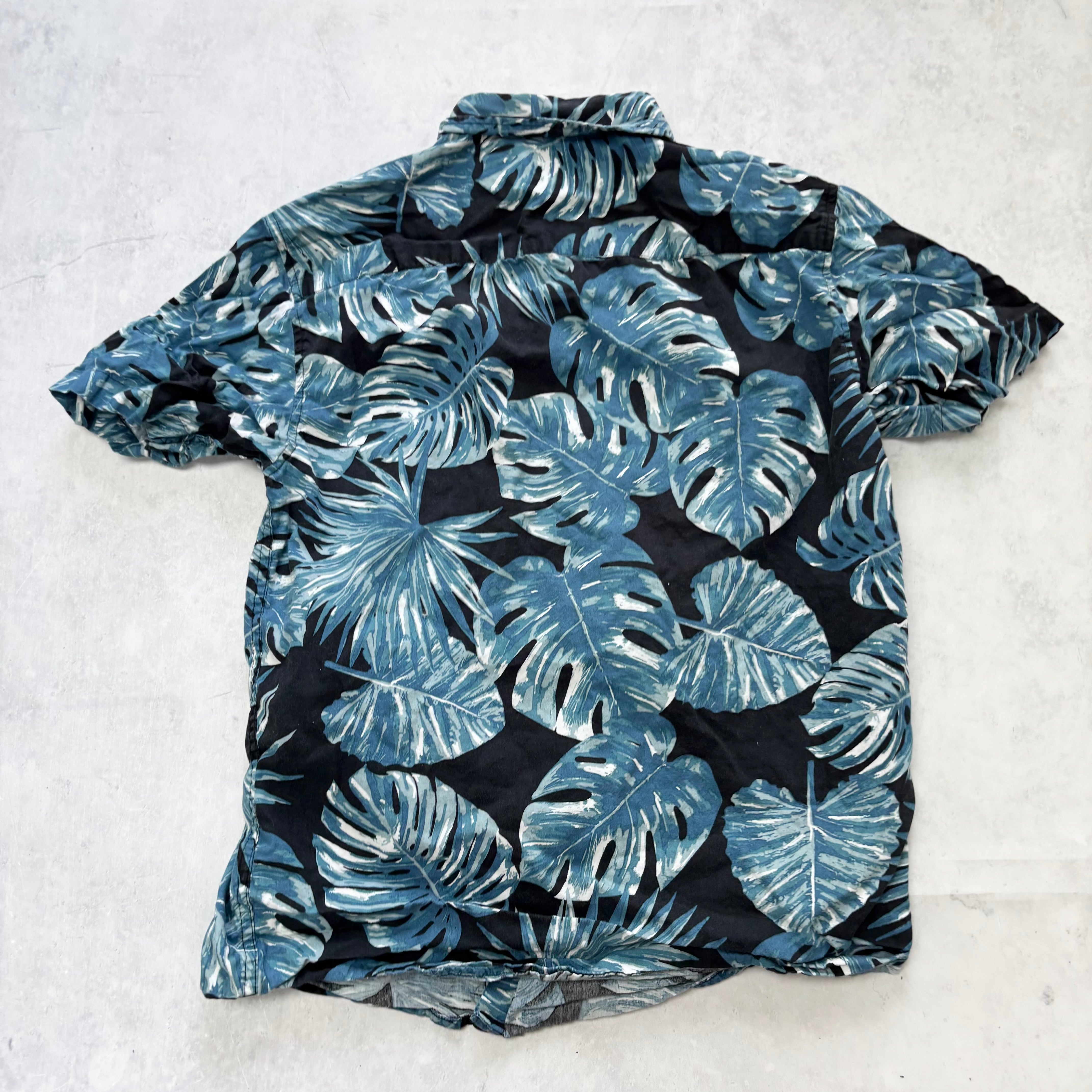 Hawaiian Shirt Mens XS Black Floral Aloha Short Sleeve Cotton (E)