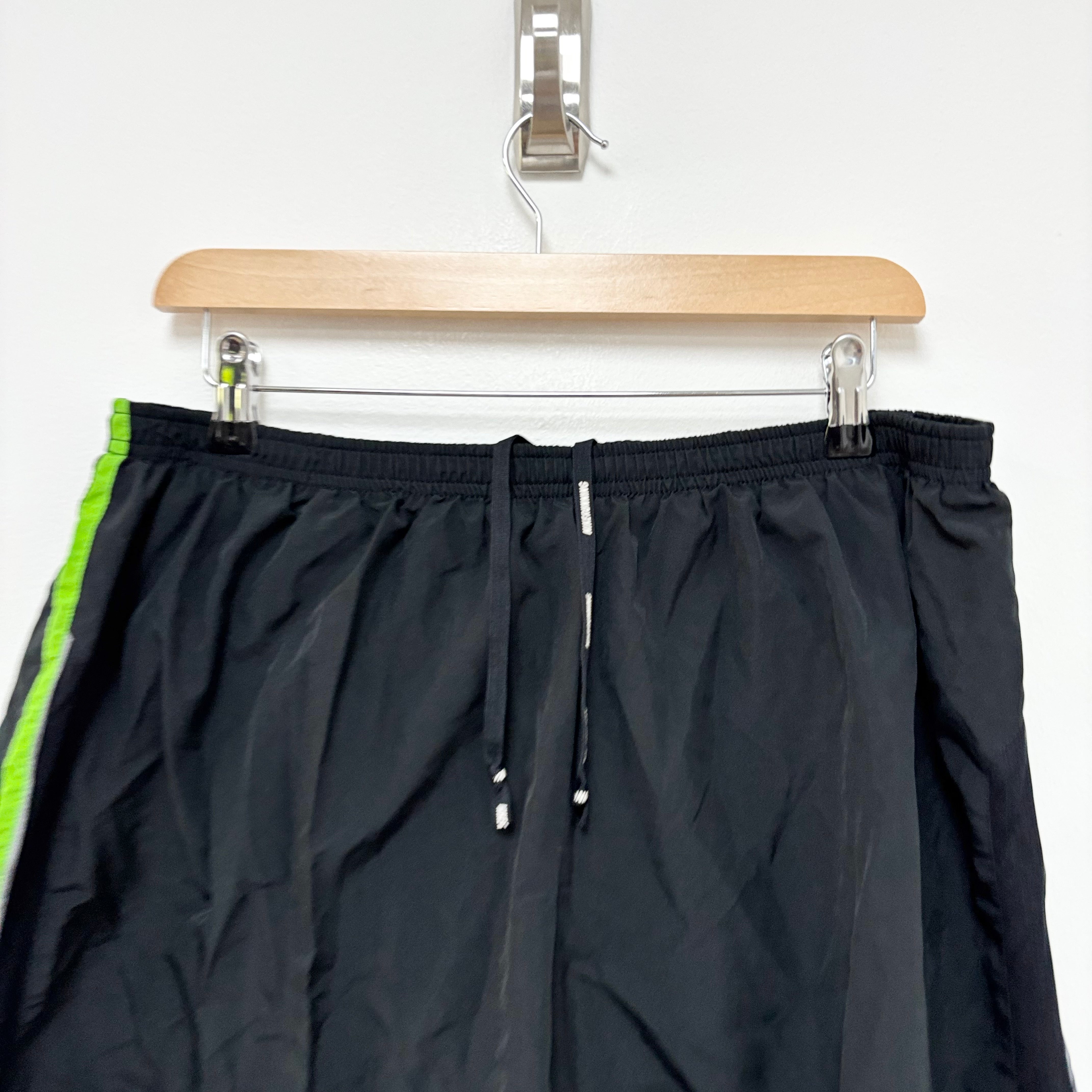 Nike Shorts Mens XXL Black Dri Fit Running Sports Gym Athletic (E)