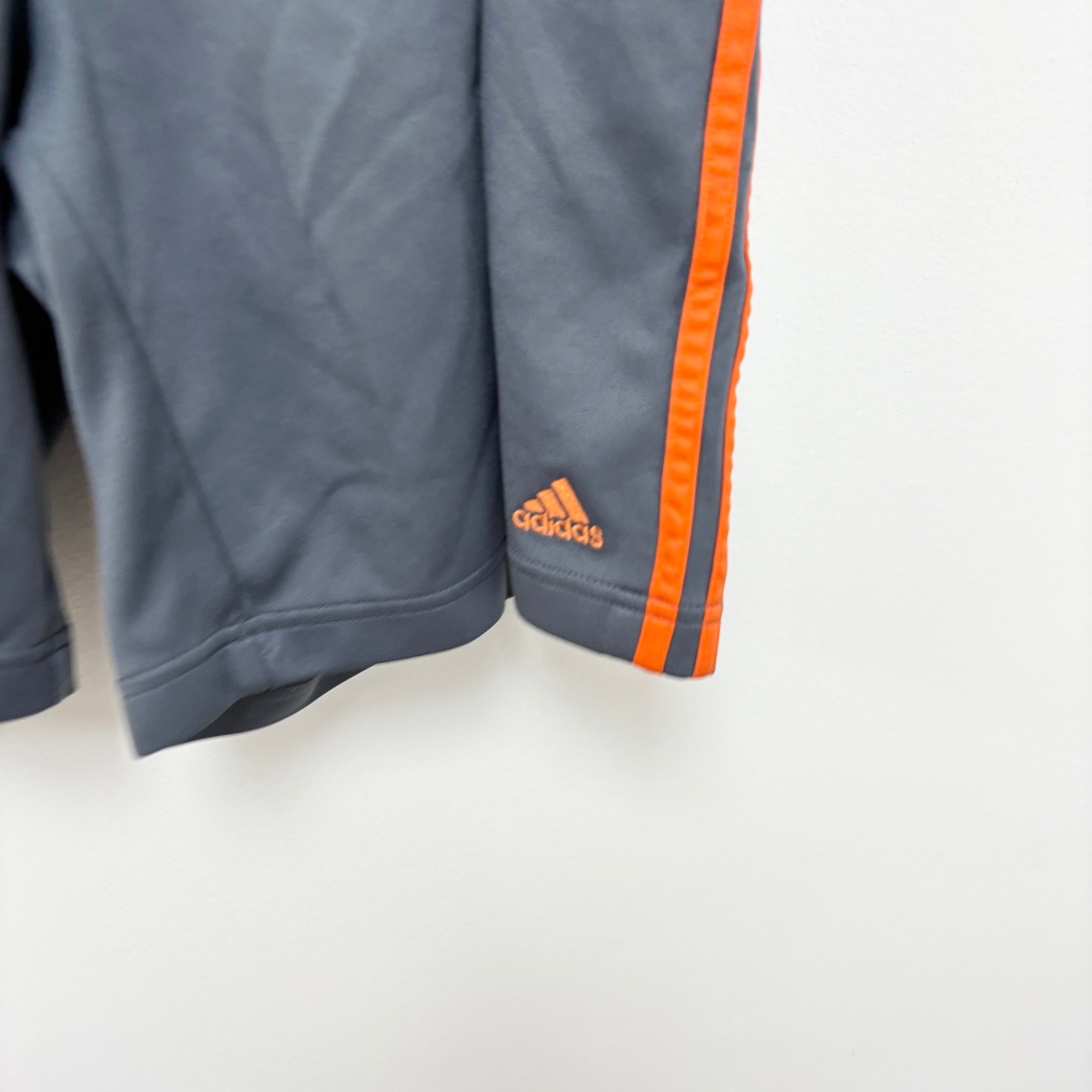 Adidas Shorts Mens XXL Grey Sports Running Gym Athletic Pockets