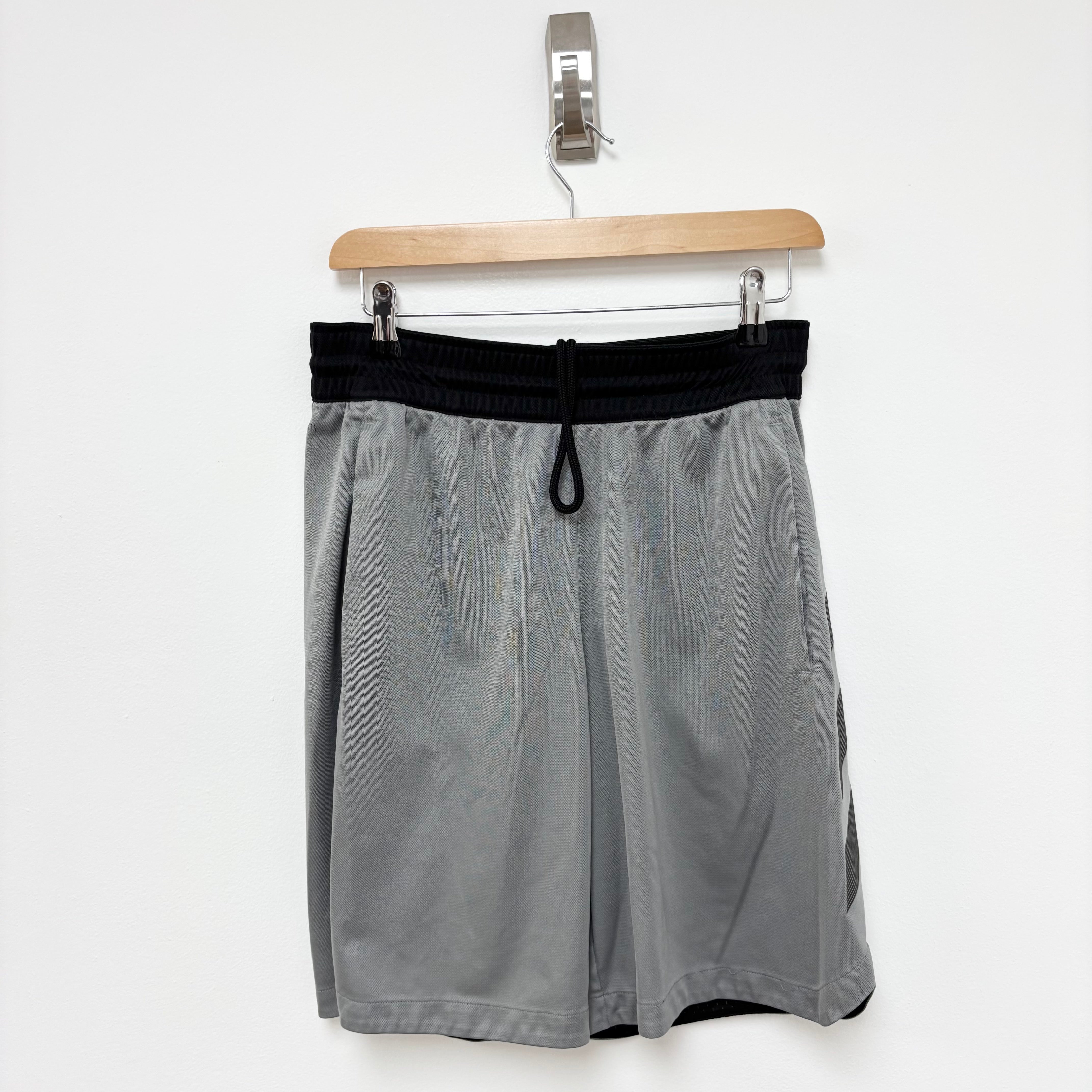 Adidas Shorts Mens Large Grey Sports Running Gym Athletic Pockets