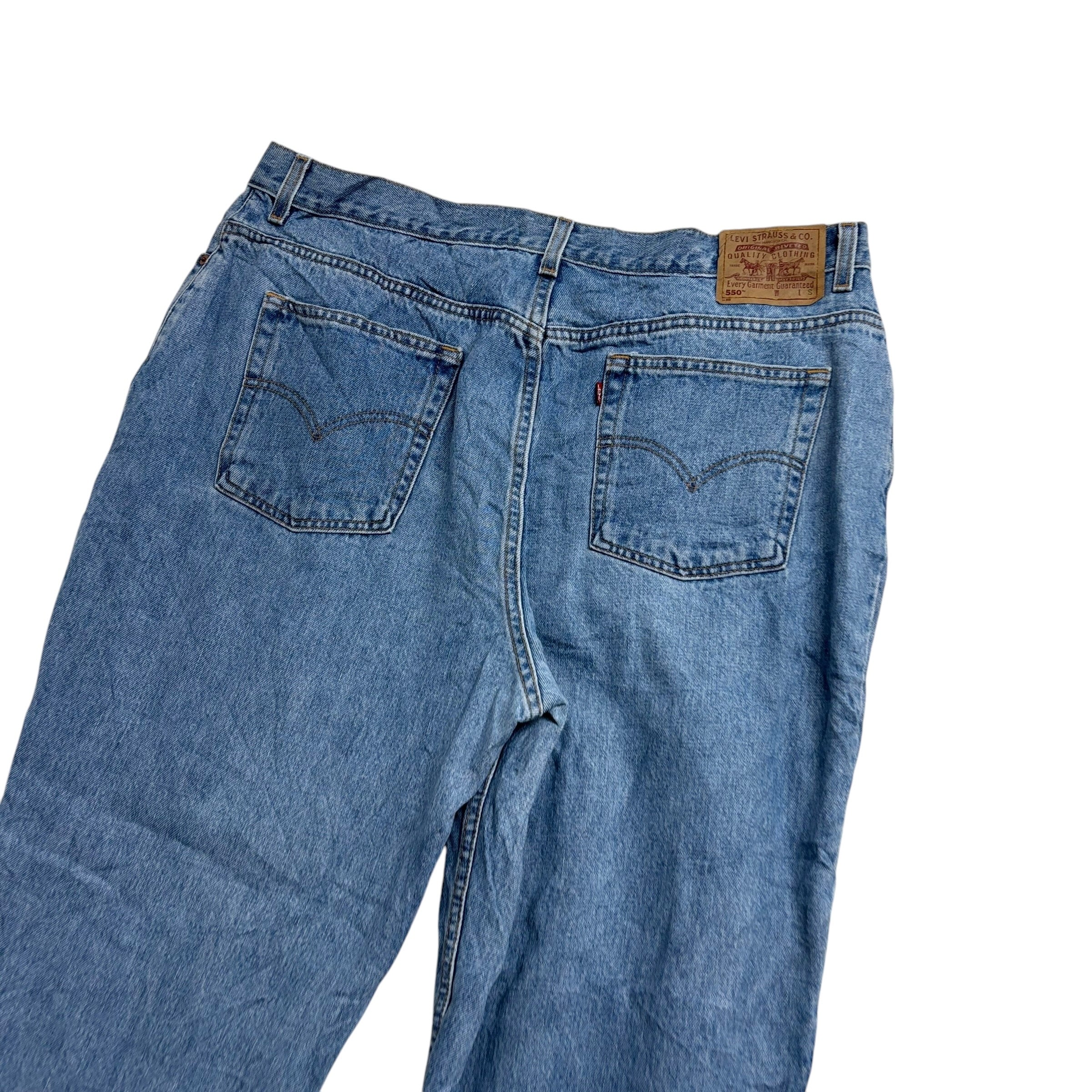 Levis 550 Jeans W40 L29 Womens Light Blue Relaxed Taper USA Made Vintage (E)