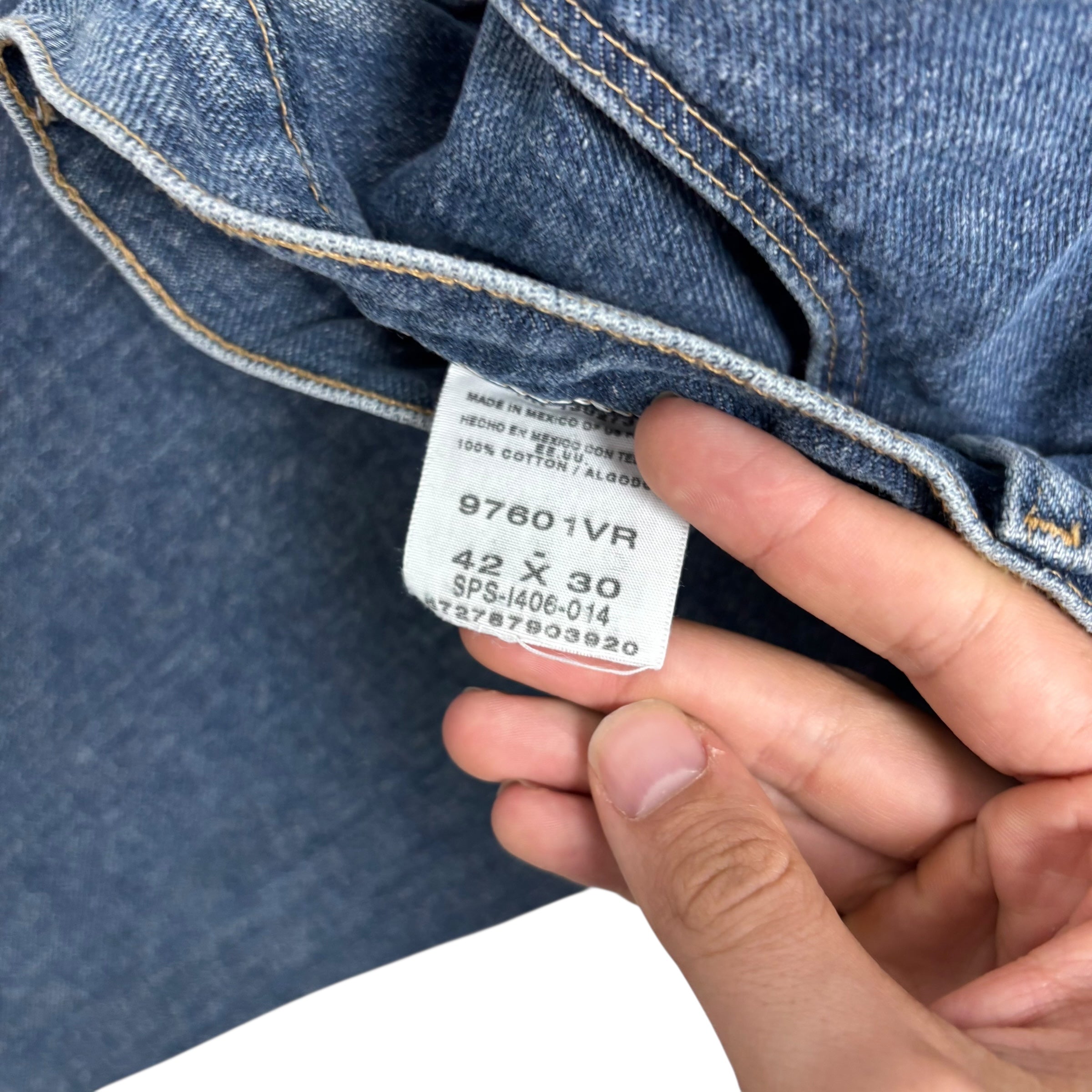 Wrangler Jeans W42 L30 Mens Mid Blue Relaxed Straight Fit Vintage Denim (E)