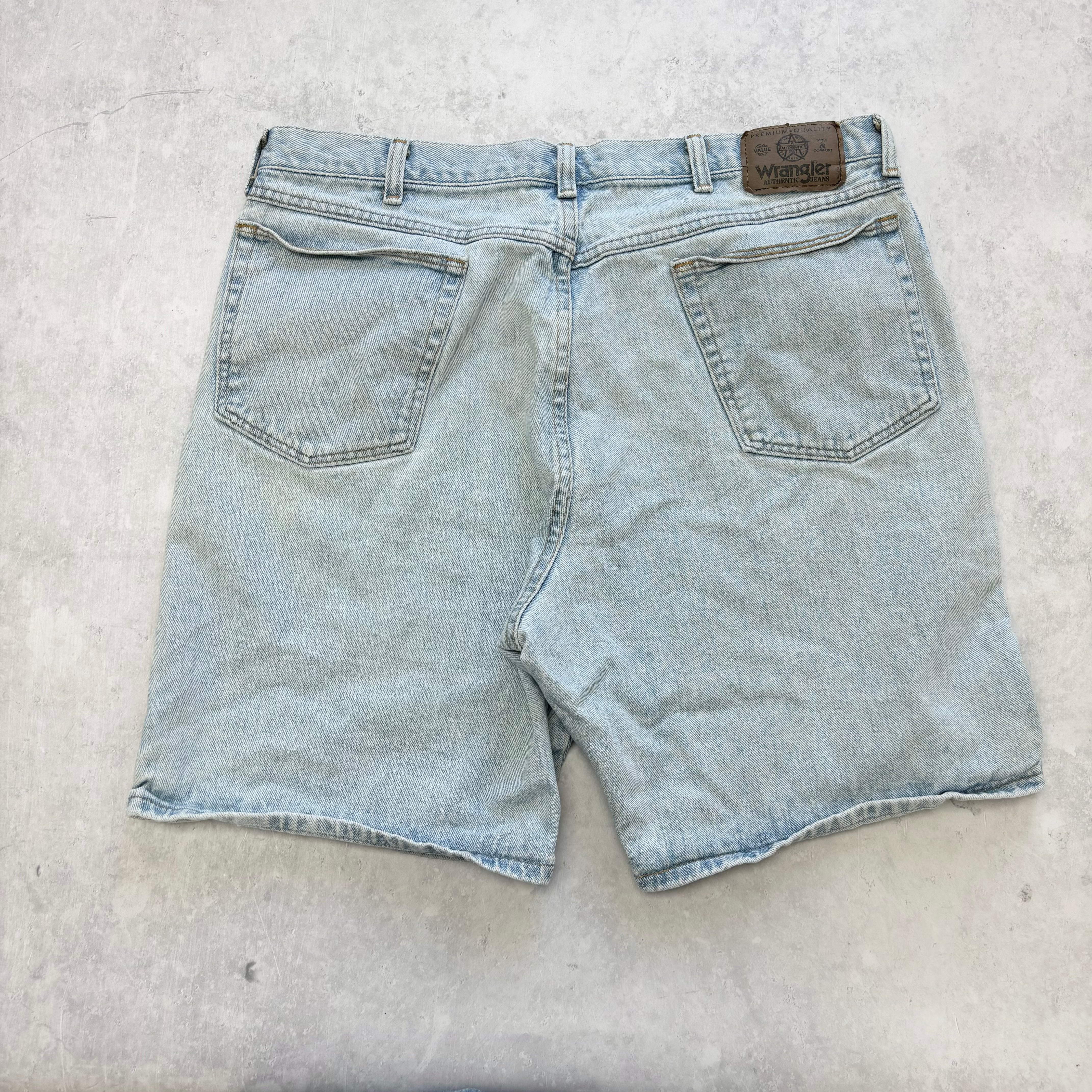 Vintage Wrangler Jorts W36 Mens Denim Shorts Light Blue Baggy Relaxed Fit