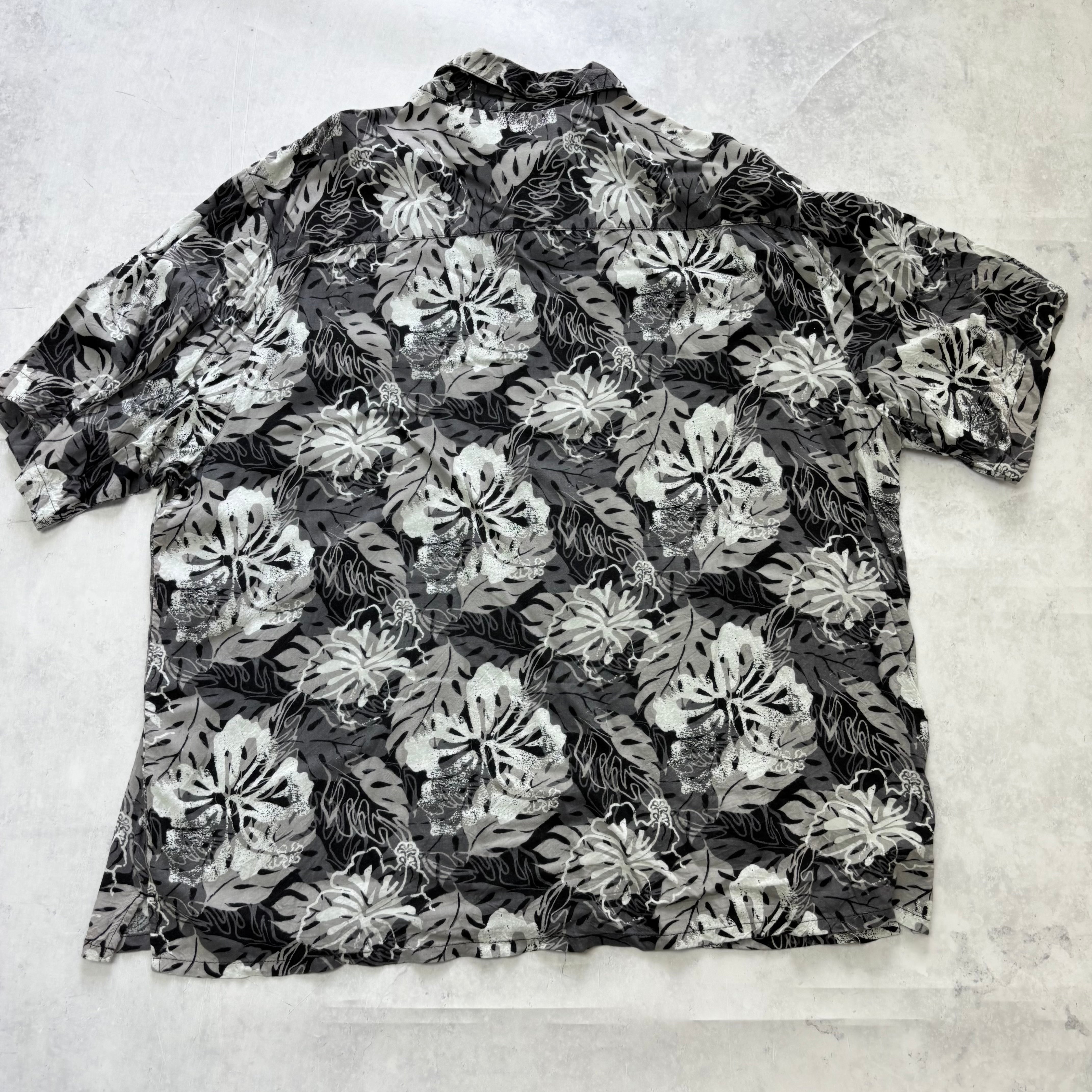 Vintage Hawaiian Shirt Mens XL Grey Floral Aloha Short Sleeve Rayon (E)