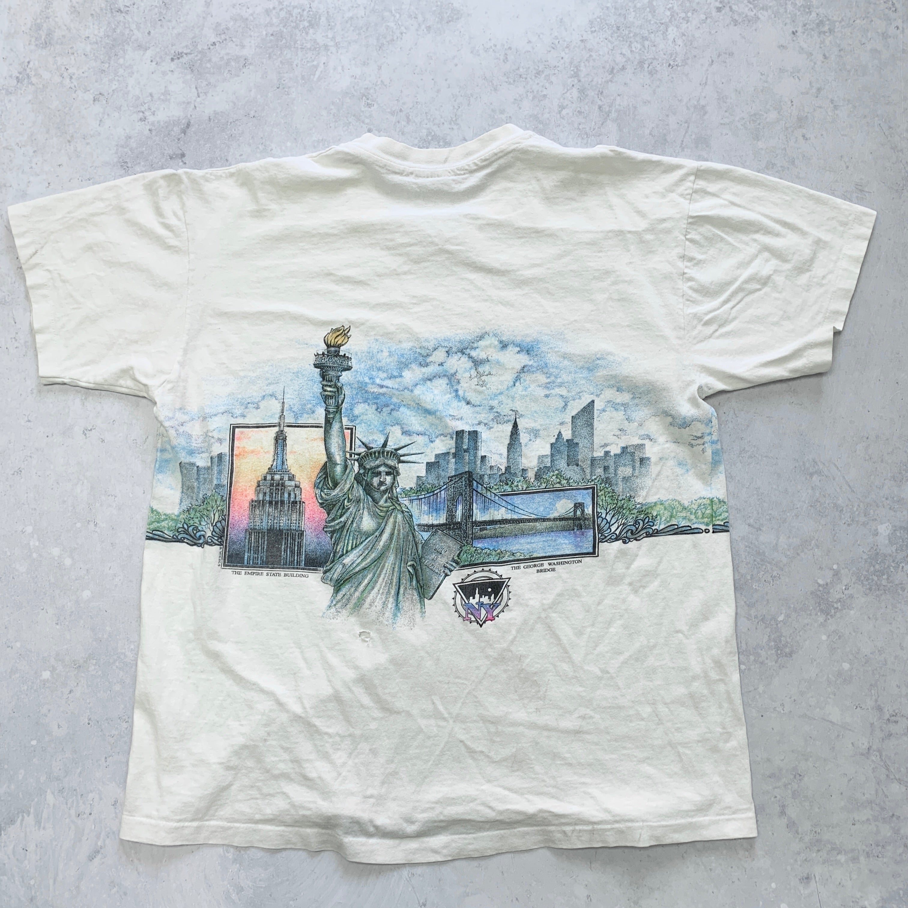 Vintage T Shirt Mens Medium White Single Stitch Graphic Print USA Tourist AOP