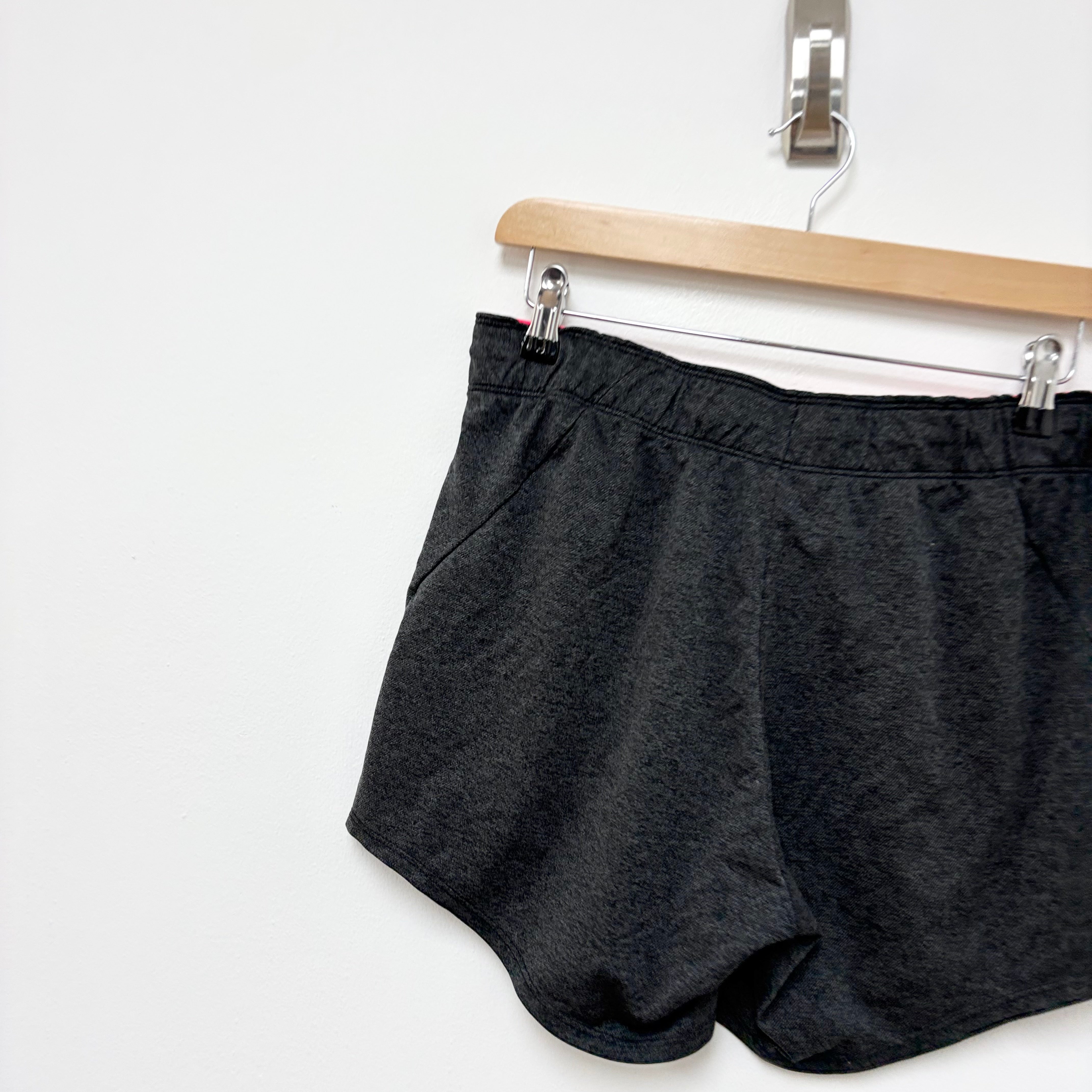 Nike Shorts Womens Small Grey Dri Fit Running Sports Gym Athletic (E)