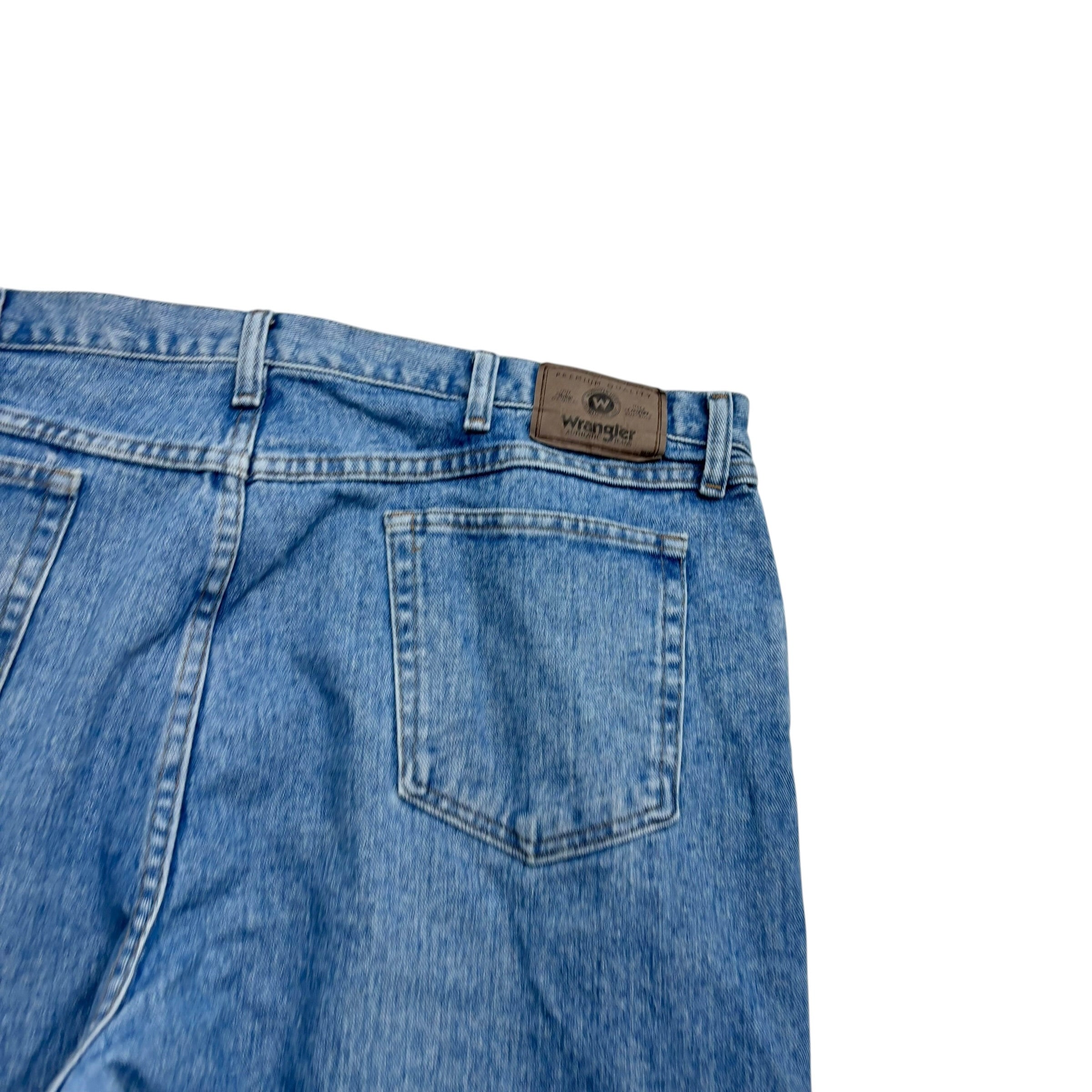 Wrangler Jeans W42 L30 Mens Light Blue Relaxed Straight Fit Denim