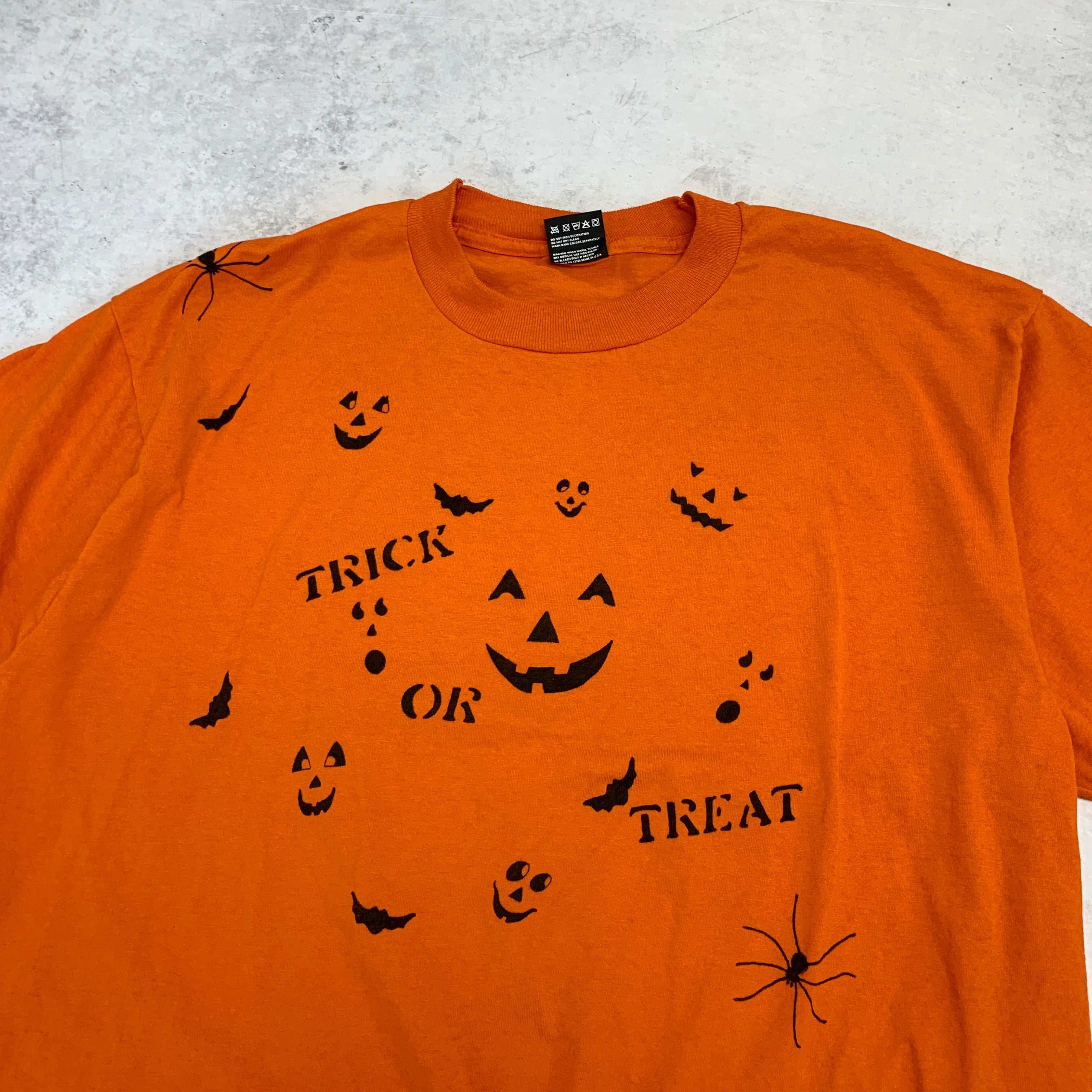 Vintage T Shirt Mens Large Orange Single Stitch Graphic Print USA 90s Halloween