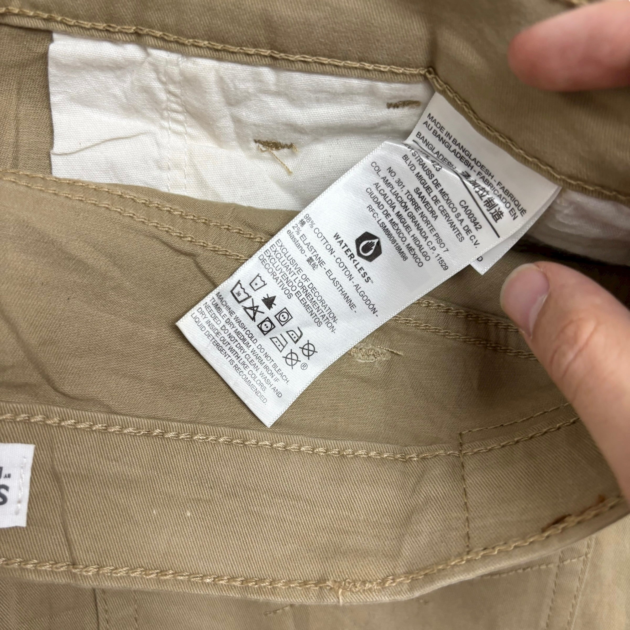 Levis Signature Trousers W38 L30 Mens Beige Athletic Fit Stretch Pants (E)