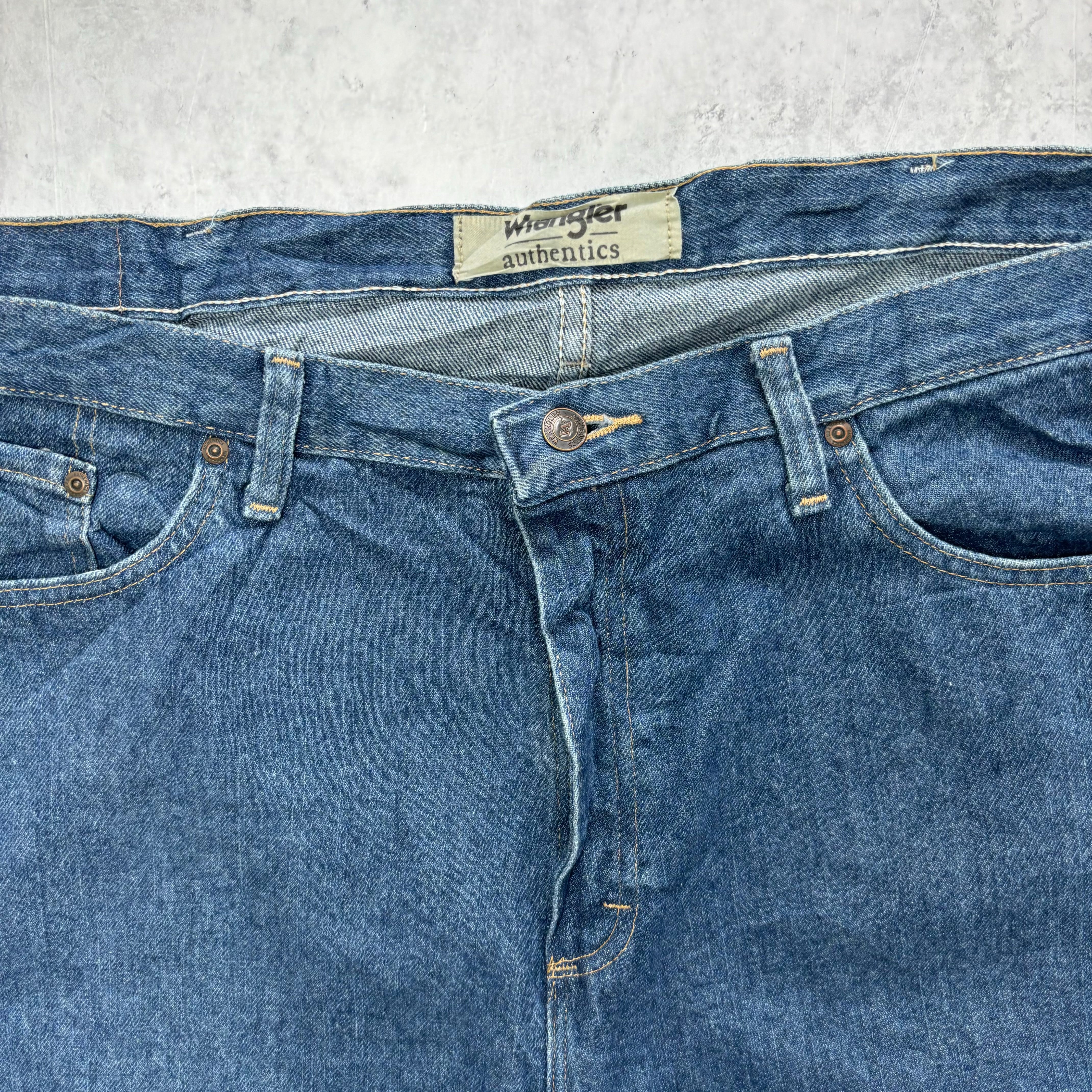 Vintage Wrangler Jorts W42 Mens Denim Shorts Dark Blue Baggy Relaxed Fit