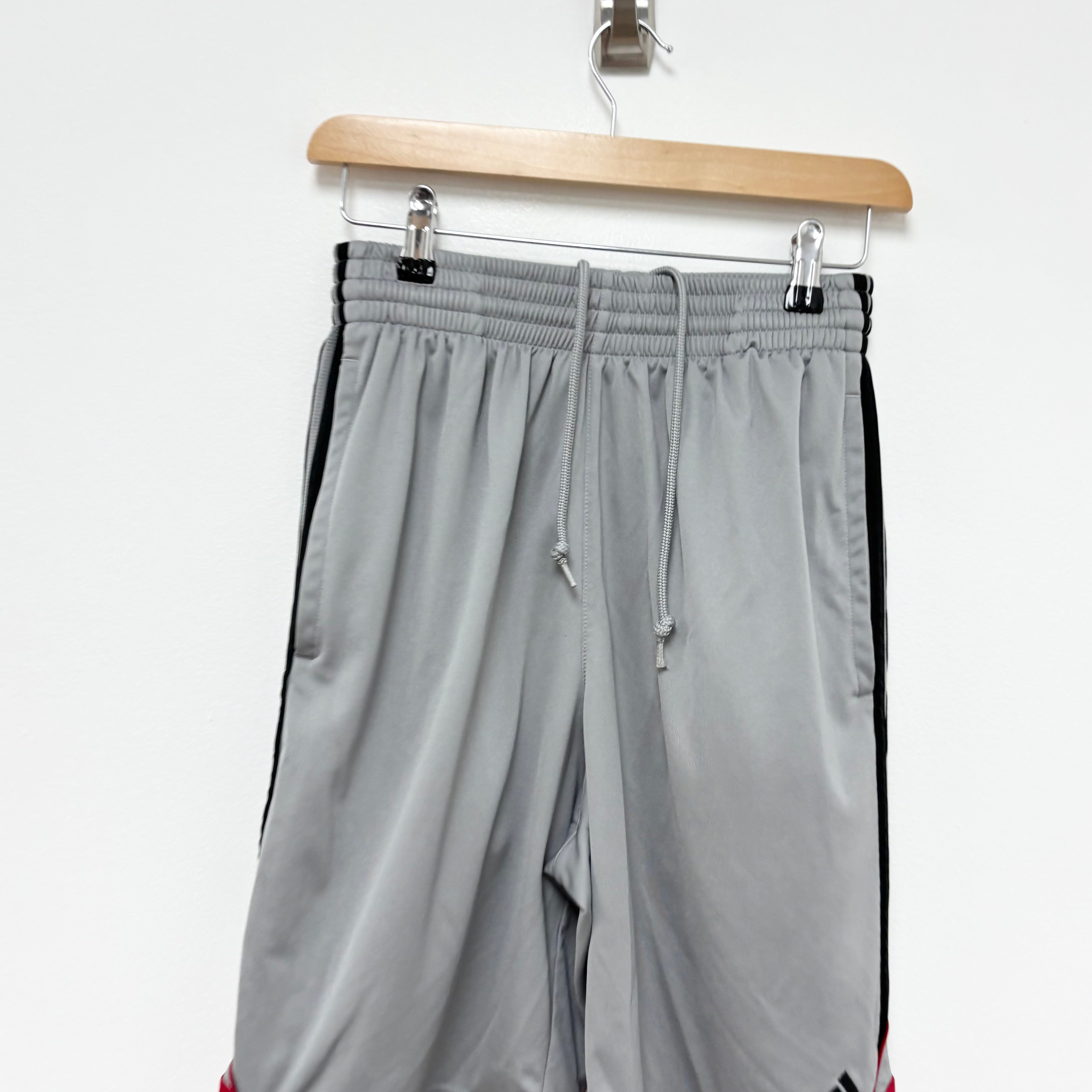 Adidas Shorts Mens Small Grey Sports Running Gym Athletic Pockets Vintage (E)