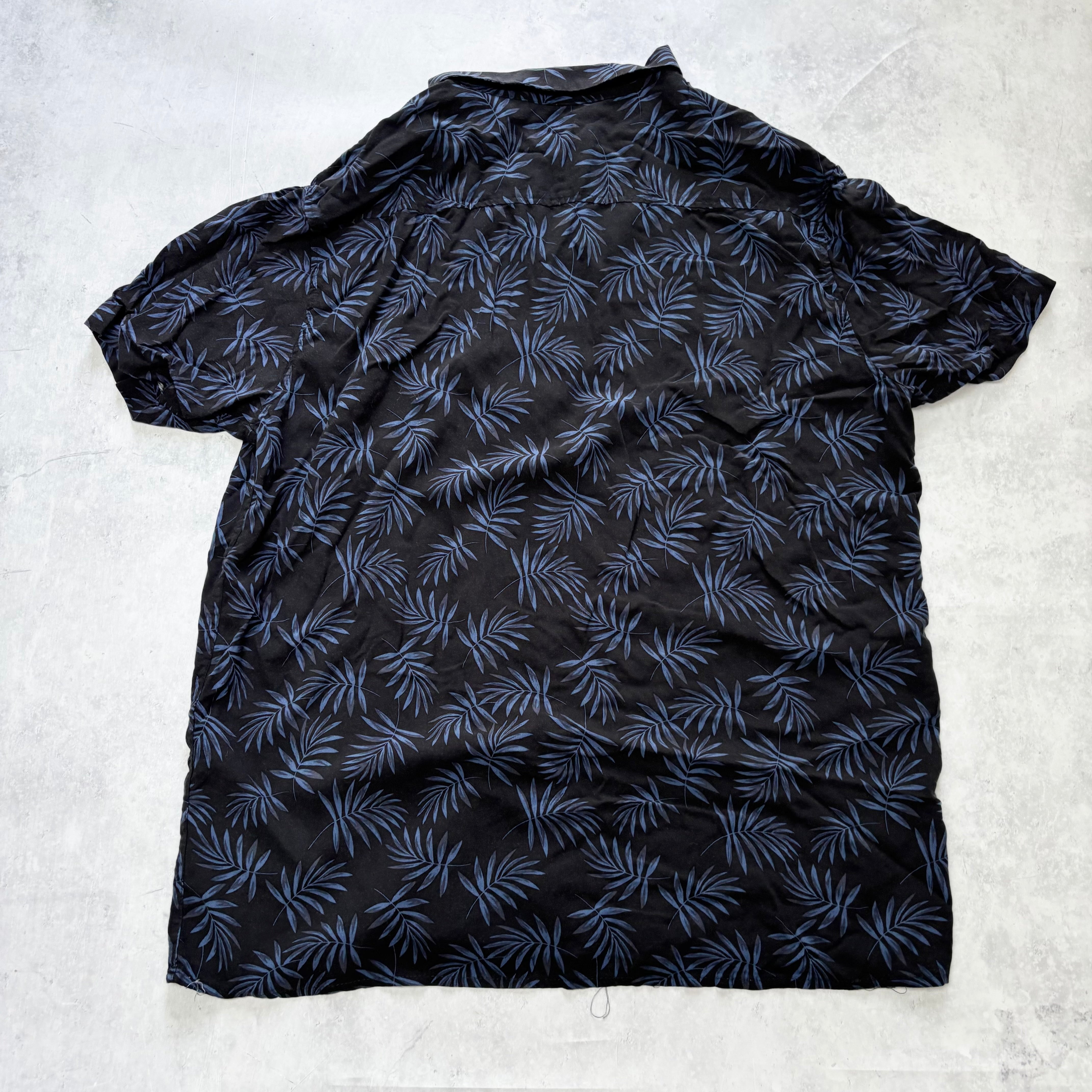 Hawaiian Shirt Mens XL Black Floral Aloha Short Sleeve Viscose (E)