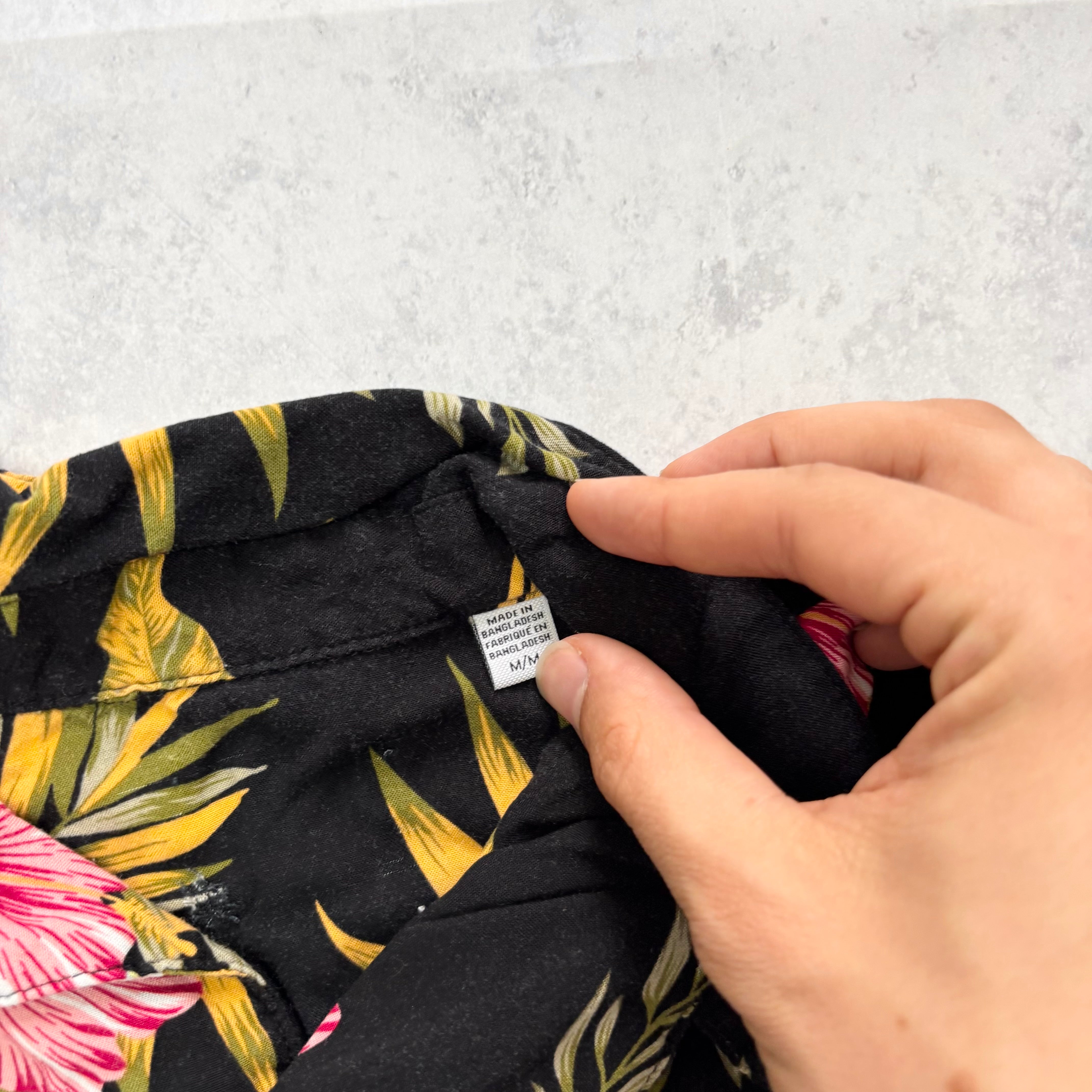 Hawaiian Shirt Mens Medium Black Floral Aloha Short Sleeve Viscose (E)