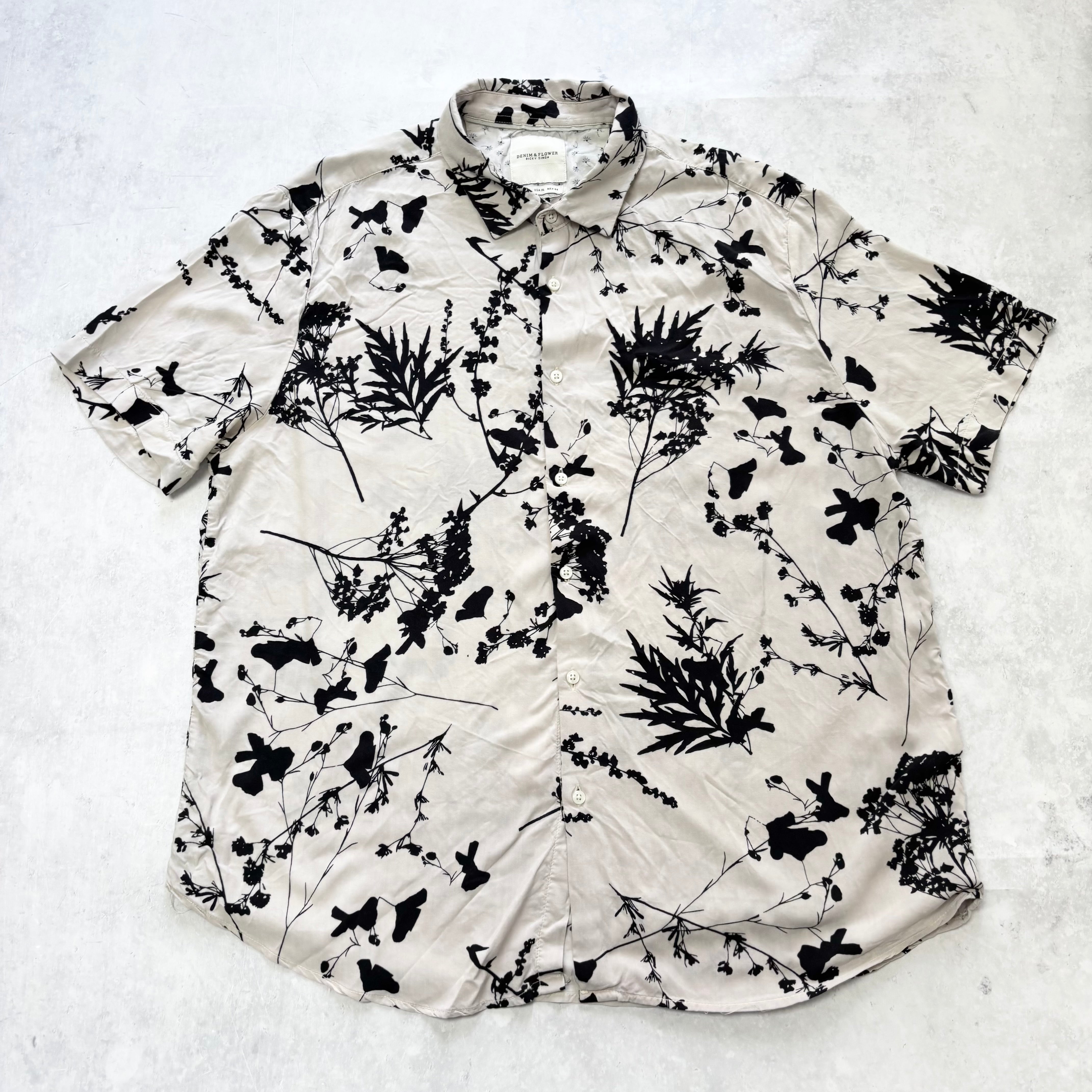 Hawaiian Shirt Mens XL Grey Floral Aloha Short Sleeve Viscose Slim Fit (E)