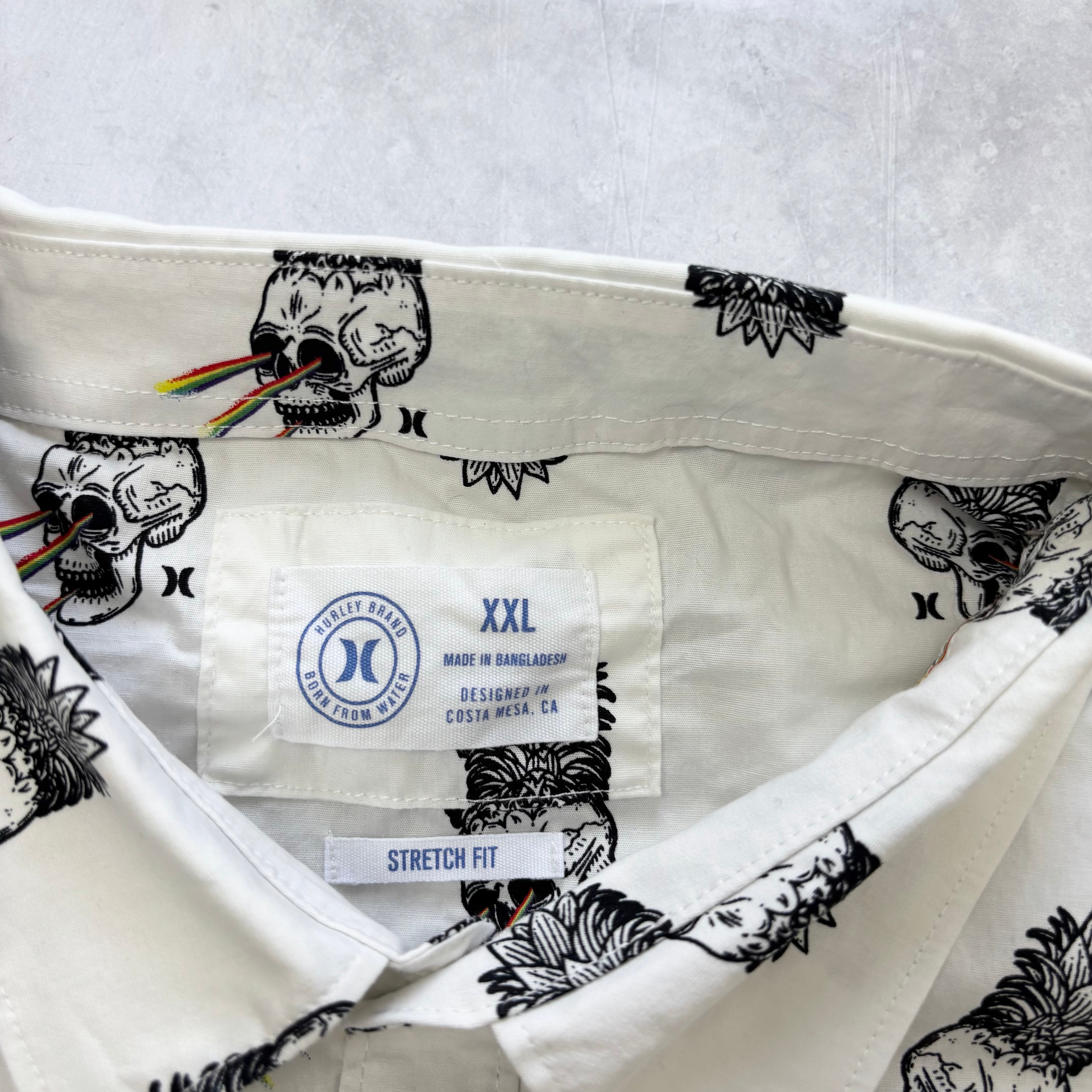 Hurley Shirt Mens XXL White Skulls Short Sleeve Cotton Stretch (E)