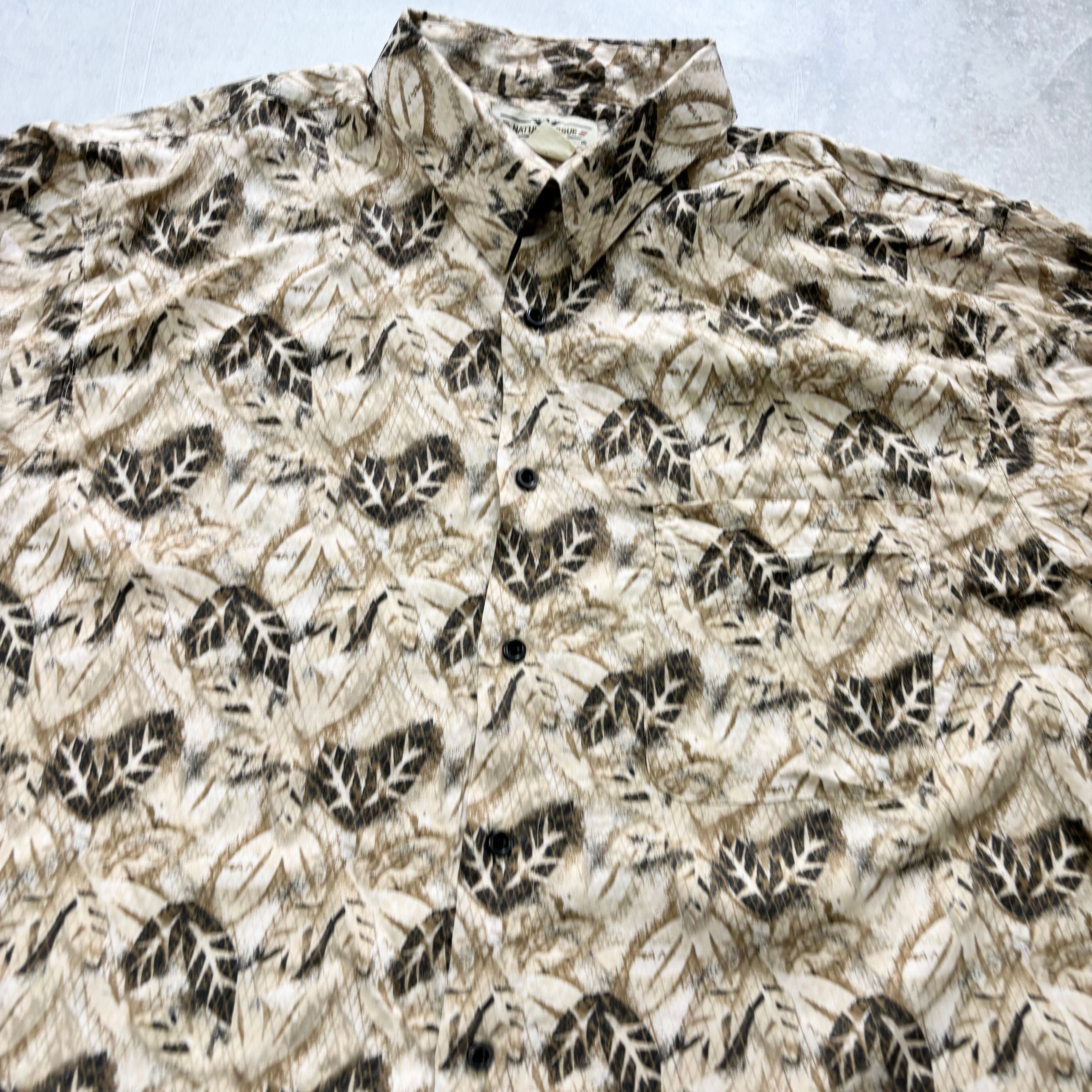 Vintage Hawaiian Shirt Mens XL Tan Floral Aloha Short Sleeve Rayon (E)