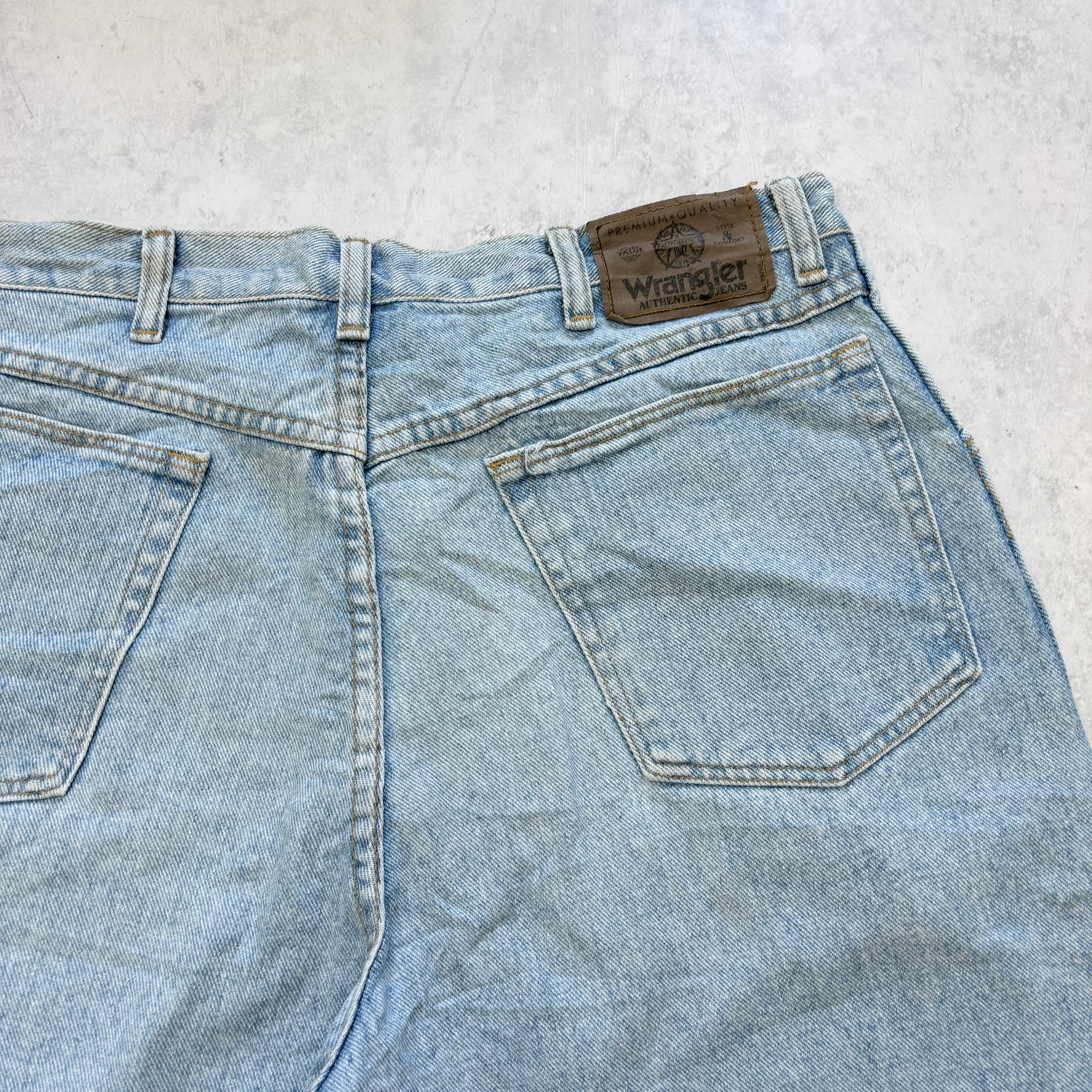 Vintage Wrangler Jorts W34 Mens Denim Shorts Light Blue Regular Fit