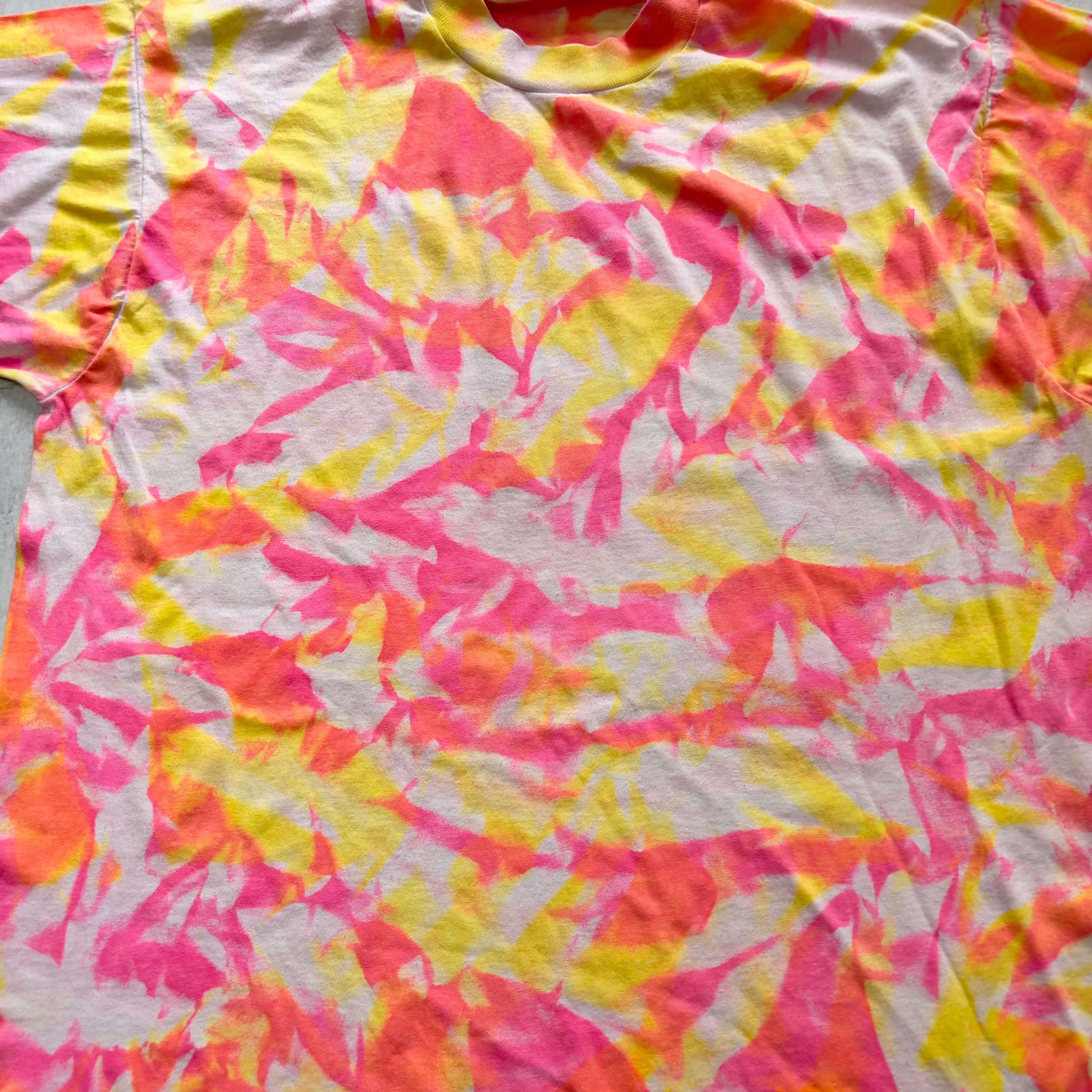 Vintage T Shirt Mens Medium Tie Die Pink Single Stitch 90s USA (E)