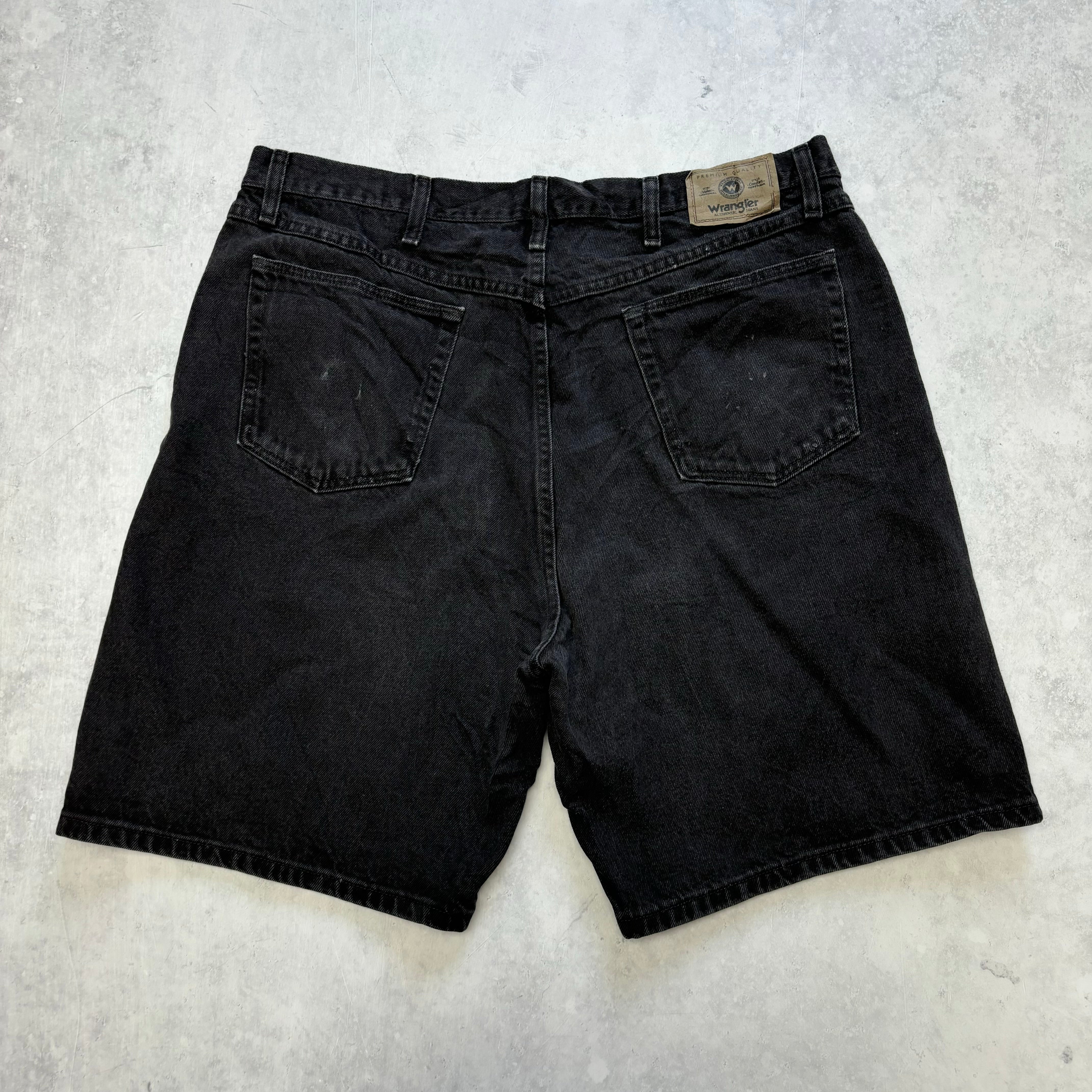 Vintage Wrangler Jorts W40 Mens Denim Shorts Black Baggy Relaxed Fit