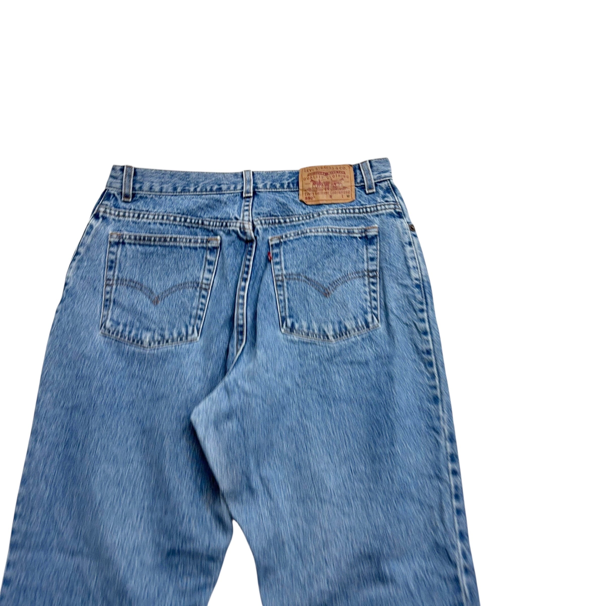 Levis 550 Jeans W32 L30 Womens Light Blue Relaxed Taper USA Made Vintage (E)