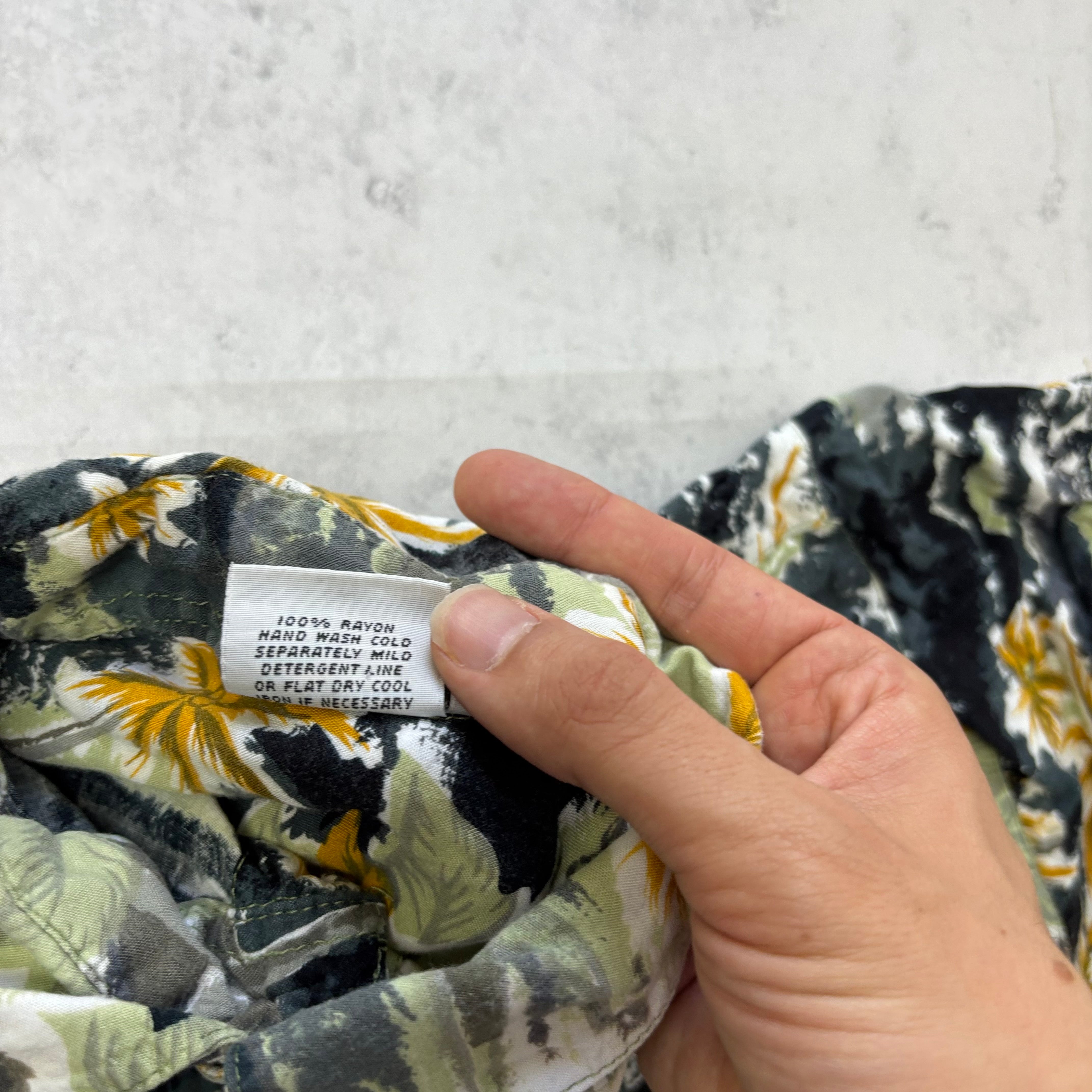 Vintage Hawaiian Shirt Mens Large Green Floral Aloha Short Sleeve Rayon (E)