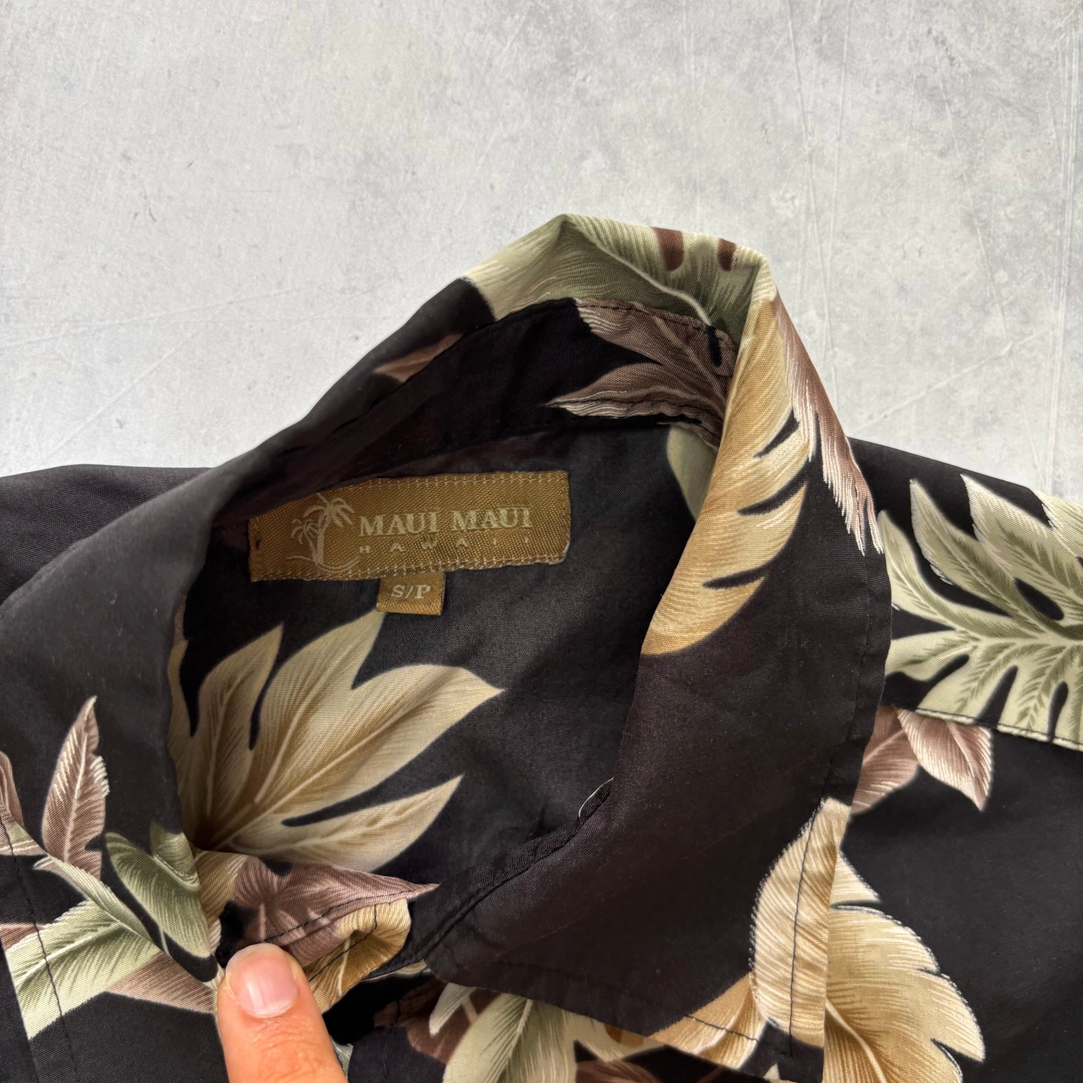 Vintage Hawaiian Shirt Mens Small Black Floral Aloha Short Sleeve Polyester (E)