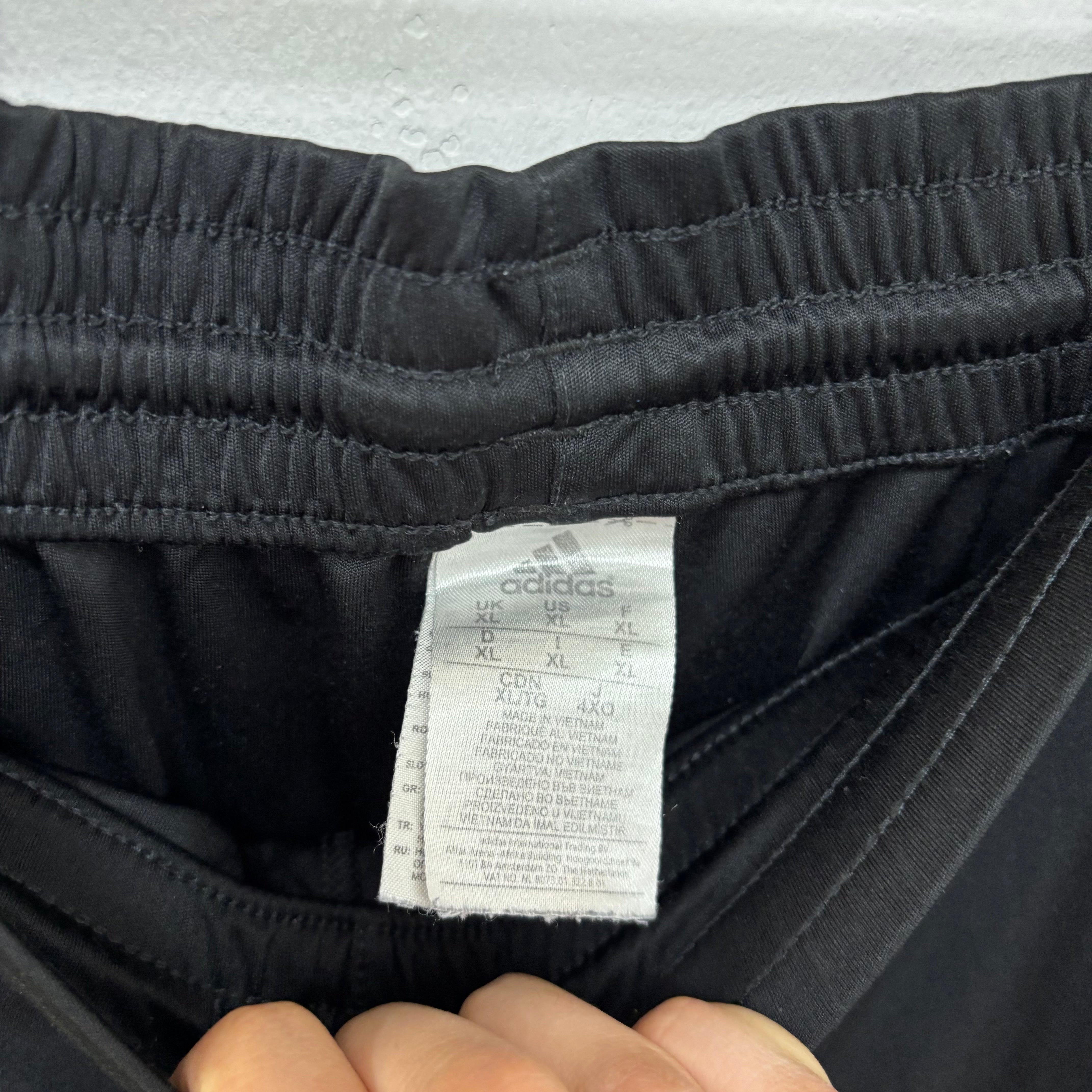 Adidas Shorts Mens XL Black Sports Running Gym Athletic Pockets (E)