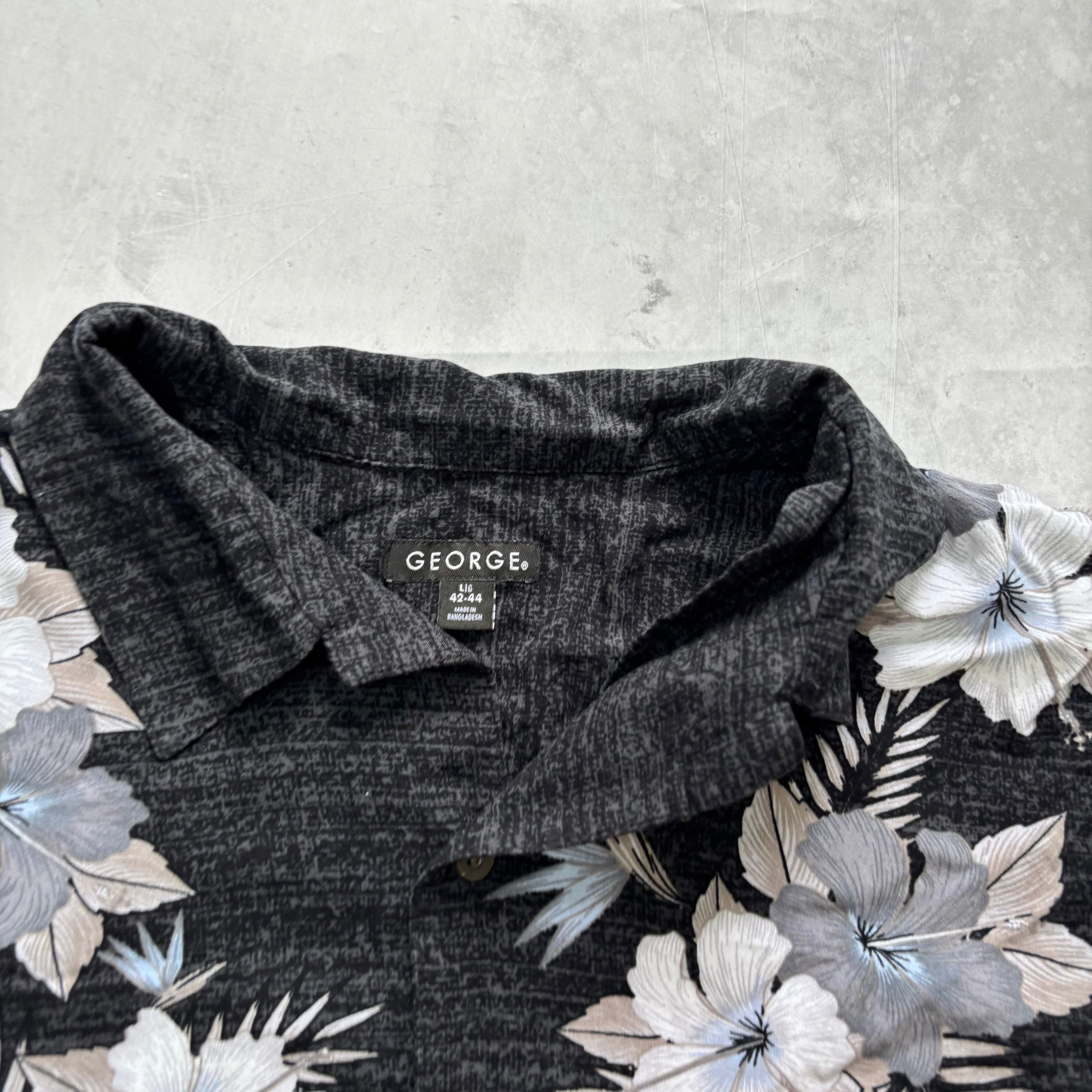 Hawaiian Shirt Mens Large Black Floral Aloha Short Sleeve Rayon (E)