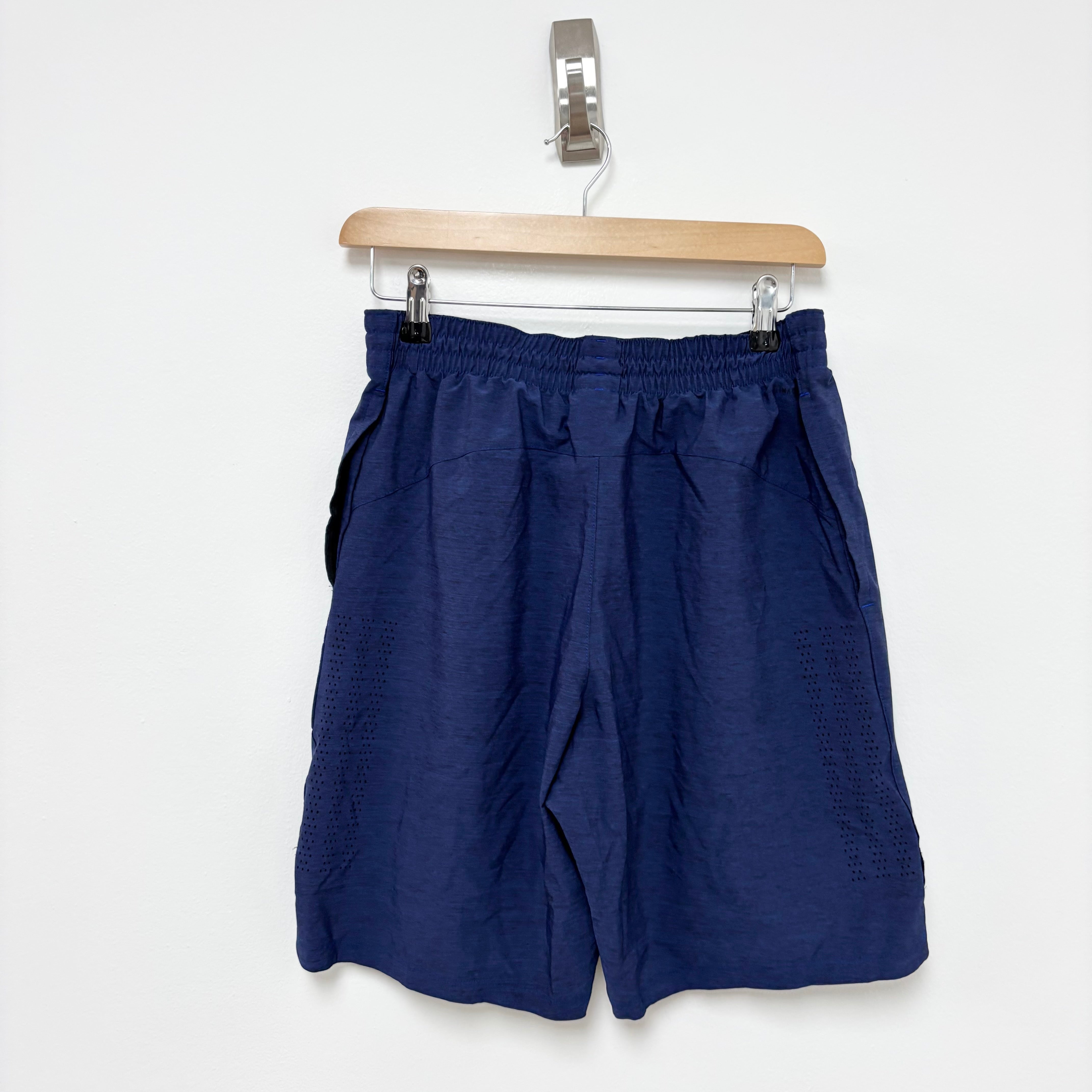 Adidas Shorts Mens Medium Navy Blue Sports Running Gym Athletic Pockets (E)
