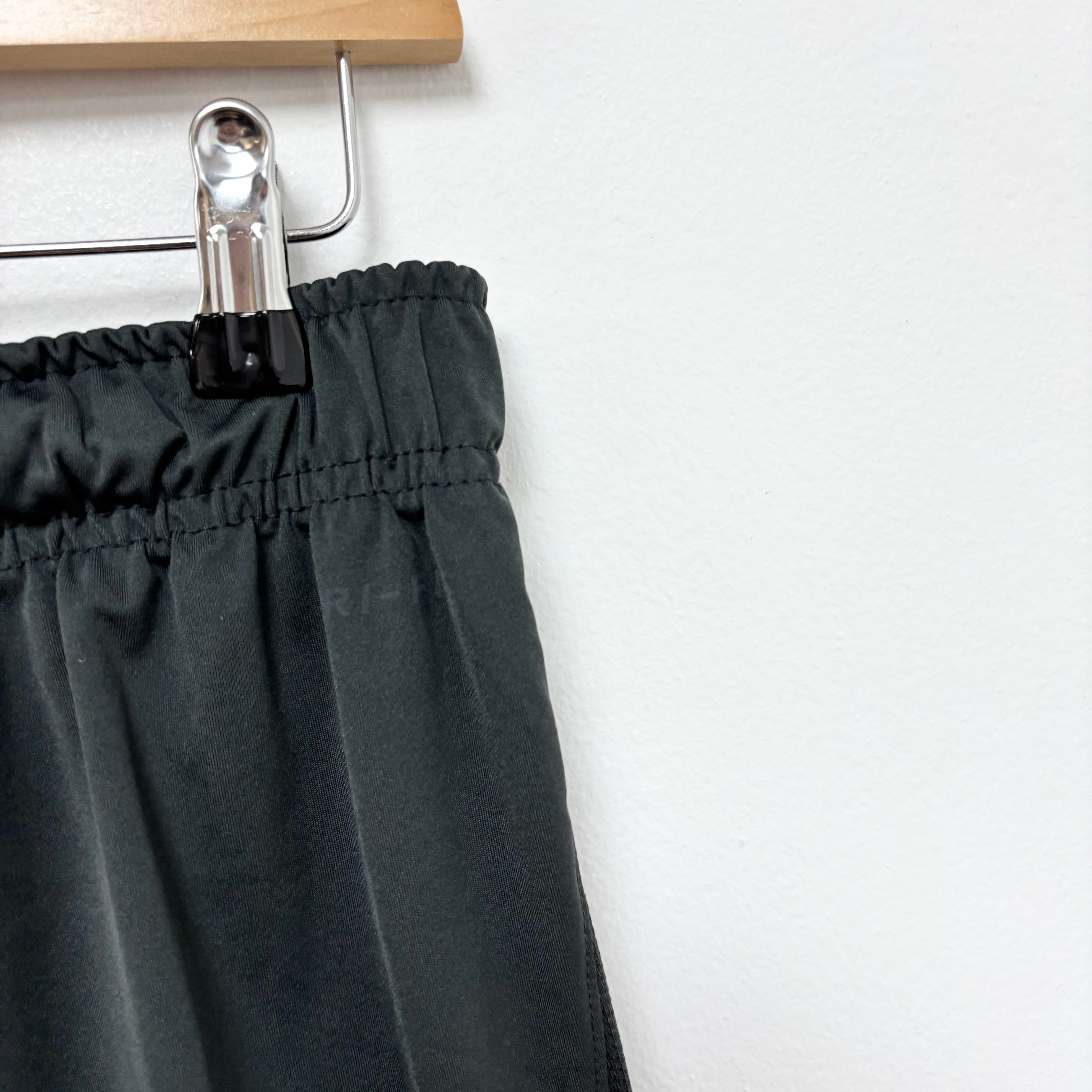 Nike Shorts Mens Small Grey Dri Fit Running Sports Gym Athletic Pockets