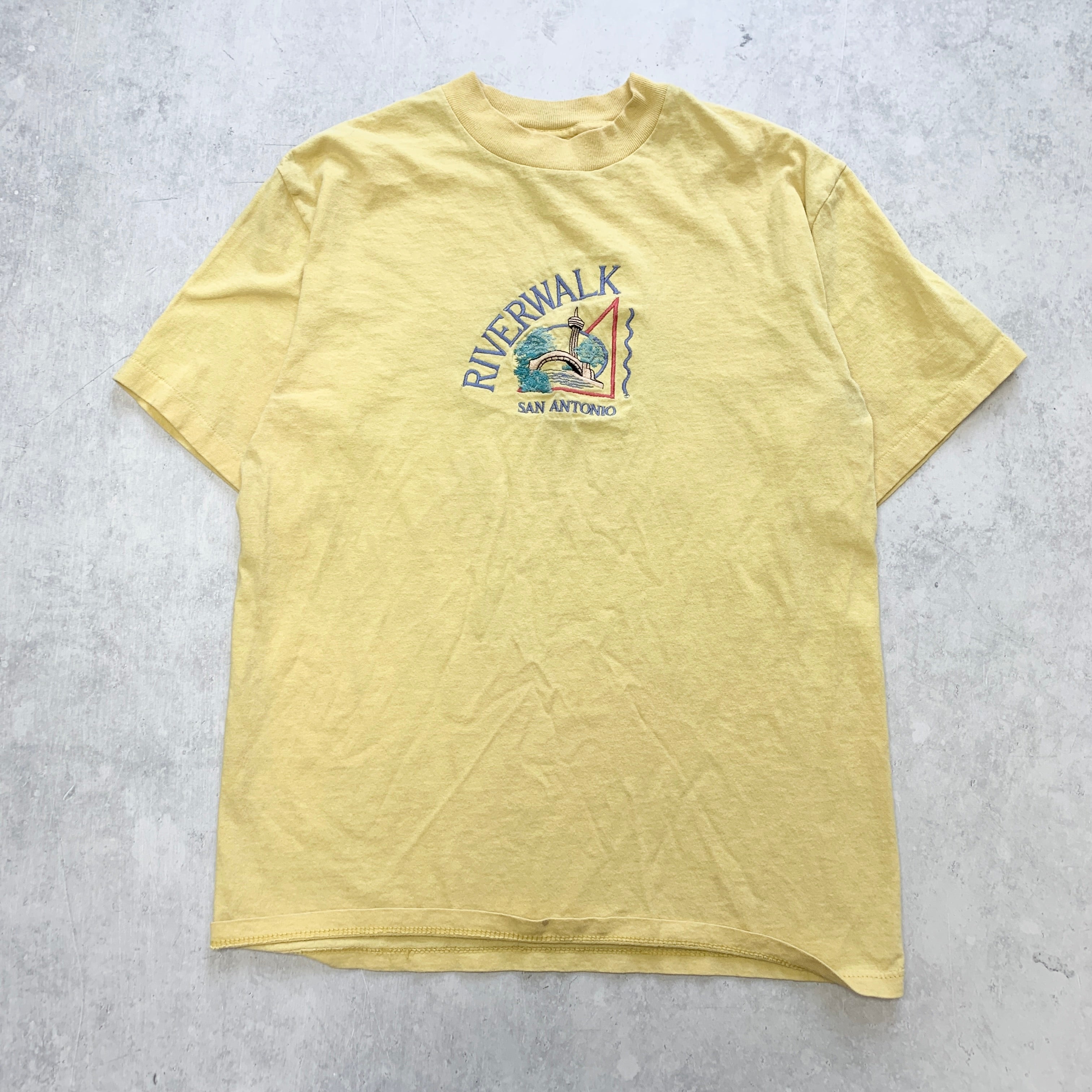 Vintage T Shirt Mens Medium Yellow Single Stitch Graphic Print 90s USA Tourist