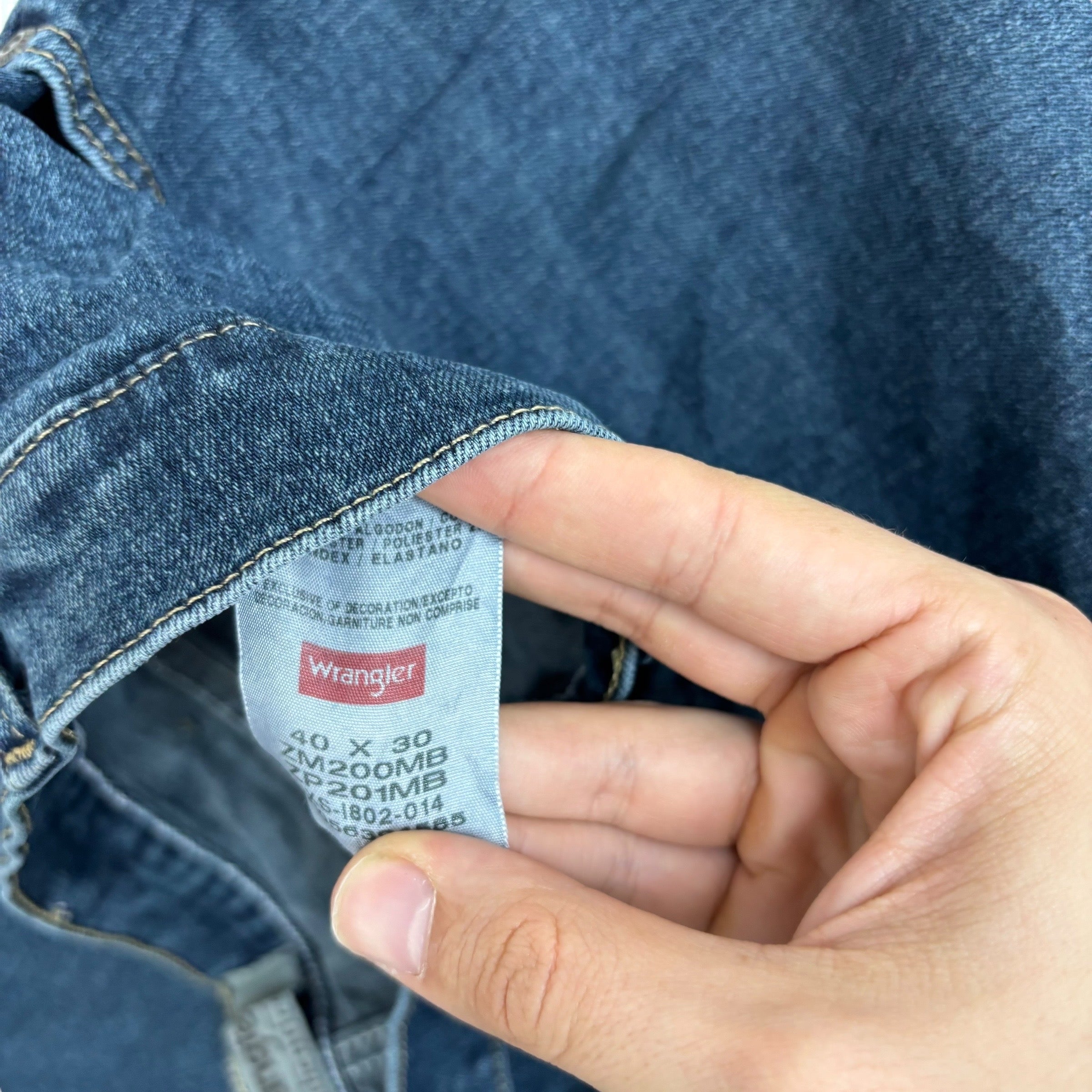 Wrangler Jeans W40 L30 Mens Dark Blue Relaxed Straight Fit Stretch Denim (E)