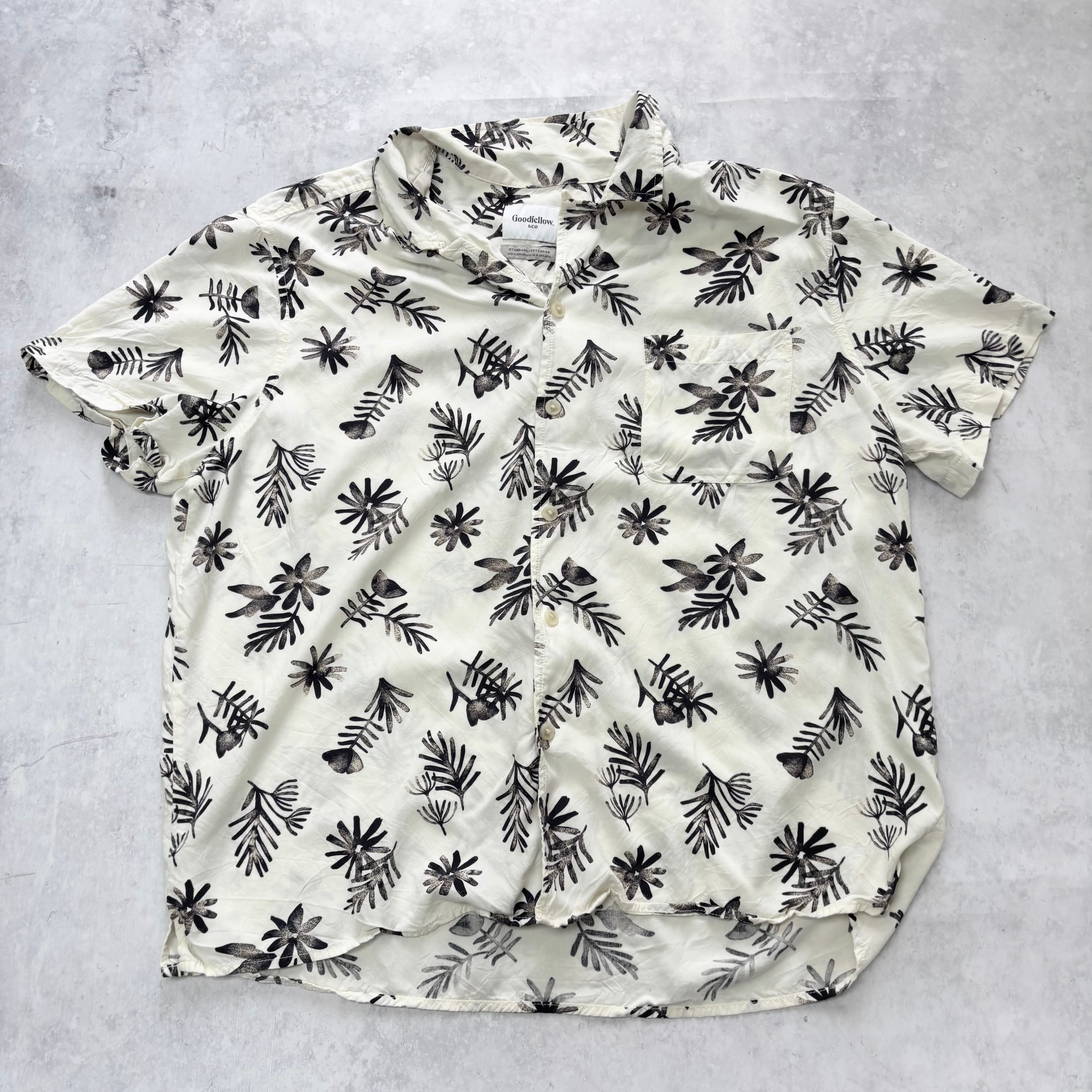 Hawaiian Shirt Mens XL Cream Floral Aloha Short Sleeve Rayon (E)