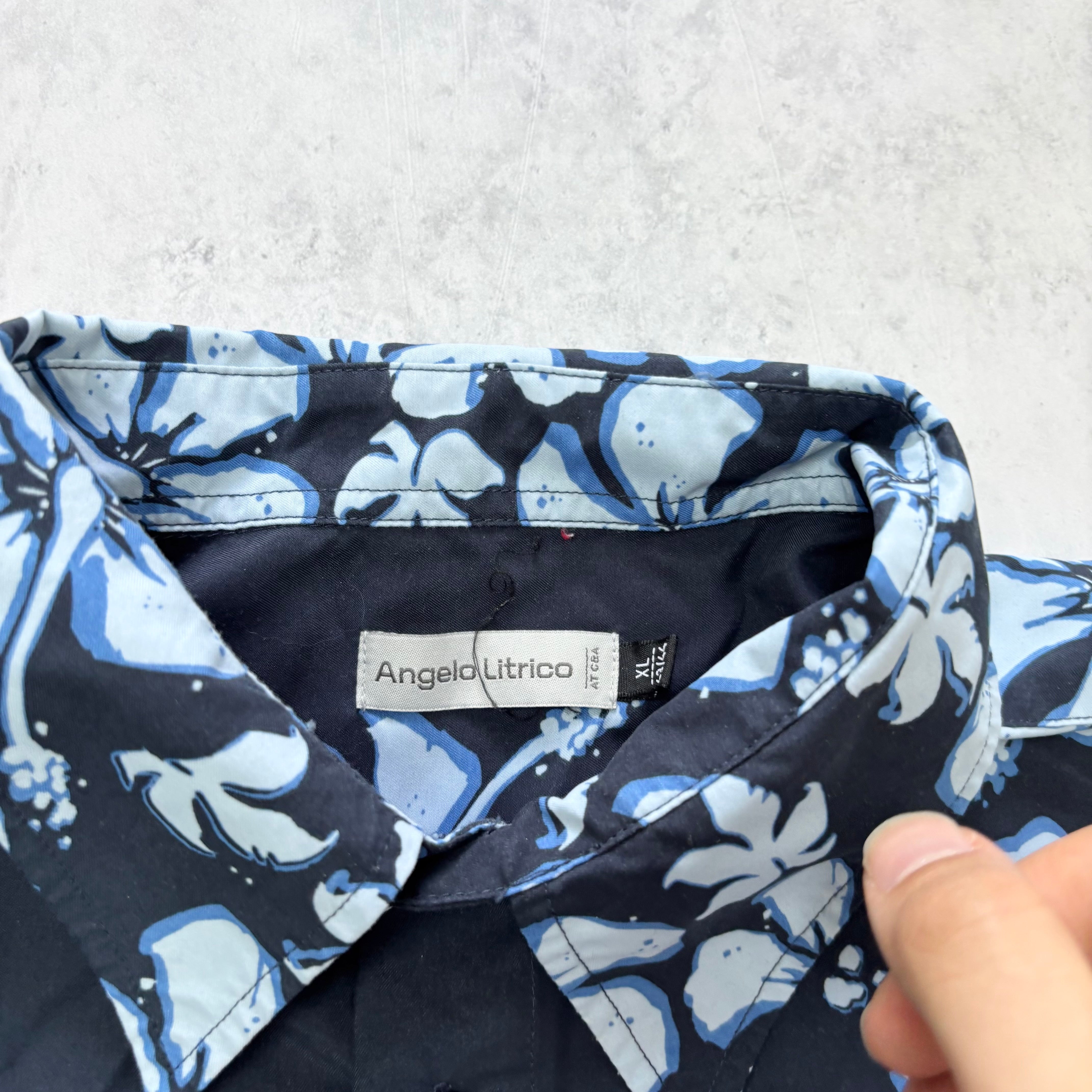 Hawaiian Shirt Mens XL Navy Blue Floral Aloha Short Sleeve Polyester (E)