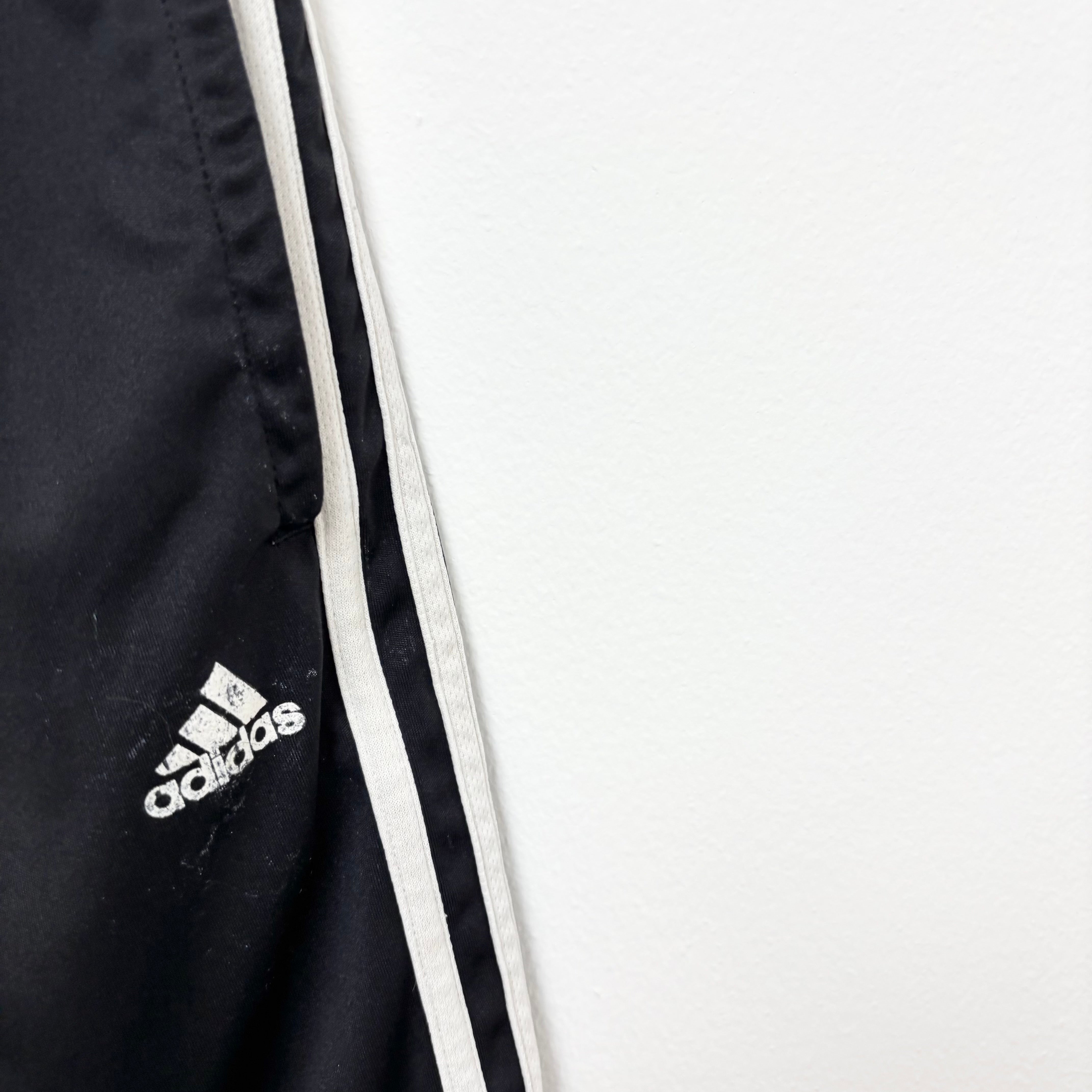 Adidas Shorts Mens Medium Black Sports Running Gym Athletic Pockets