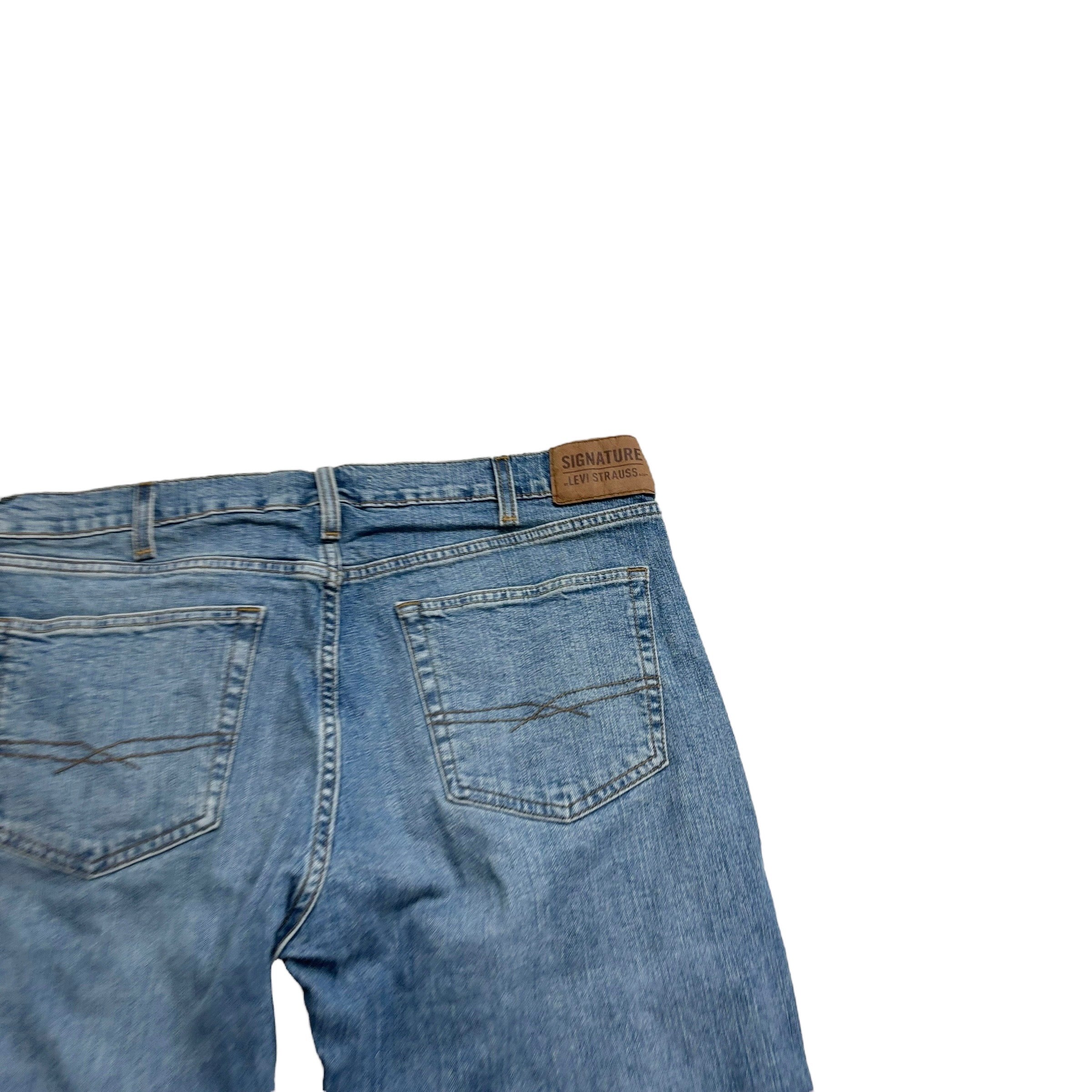Levis Signature Jeans W36 L32 Mens Light Blue Regular Bootcut Stretch Denim (E)