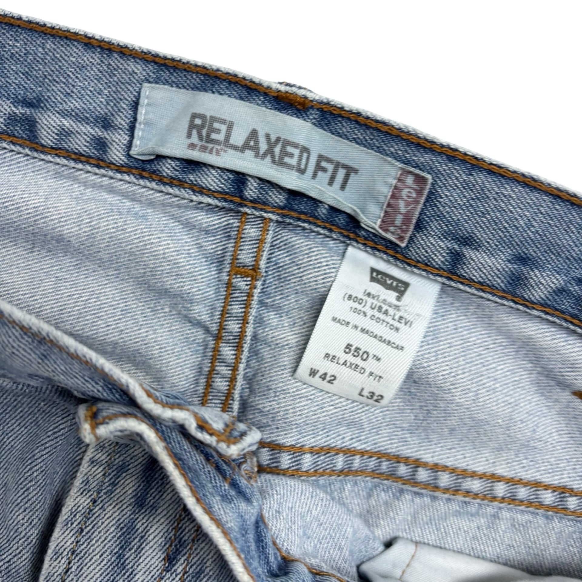 Levis 550 Jeans W42 L31 Mens Light Blue Relaxed Straight Fit Vintage Denim (F)