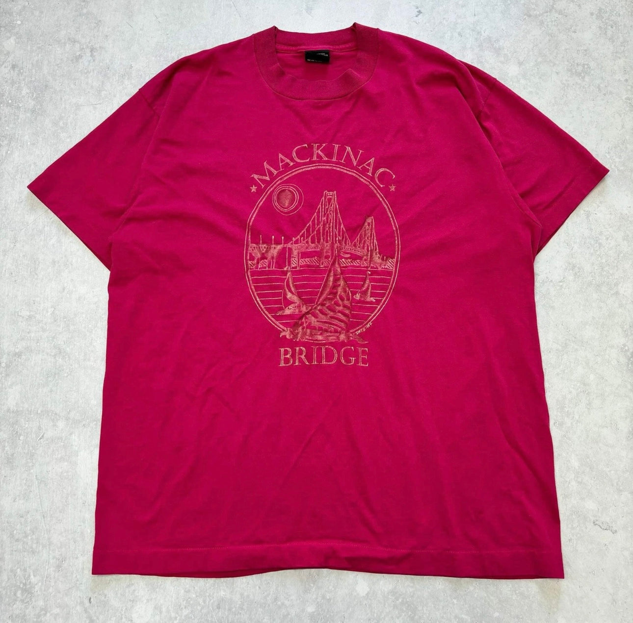Vintage T Shirt Mens XL Pink Single Stitch Graphic Print 90s USA Tourist (E)