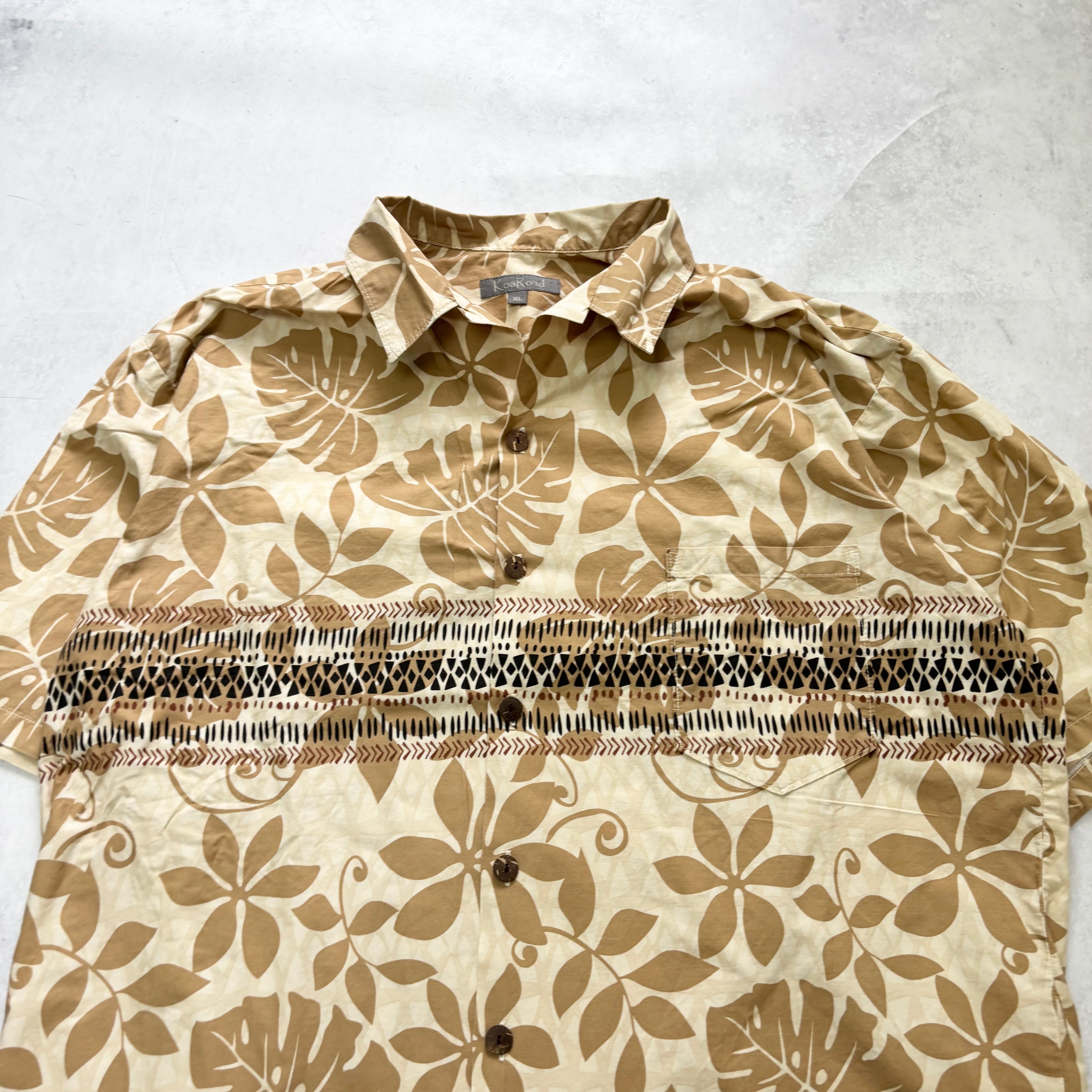 Vintage Hawaiian Shirt Mens XL Beige Tan Floral Aloha Short Sleeve (E)