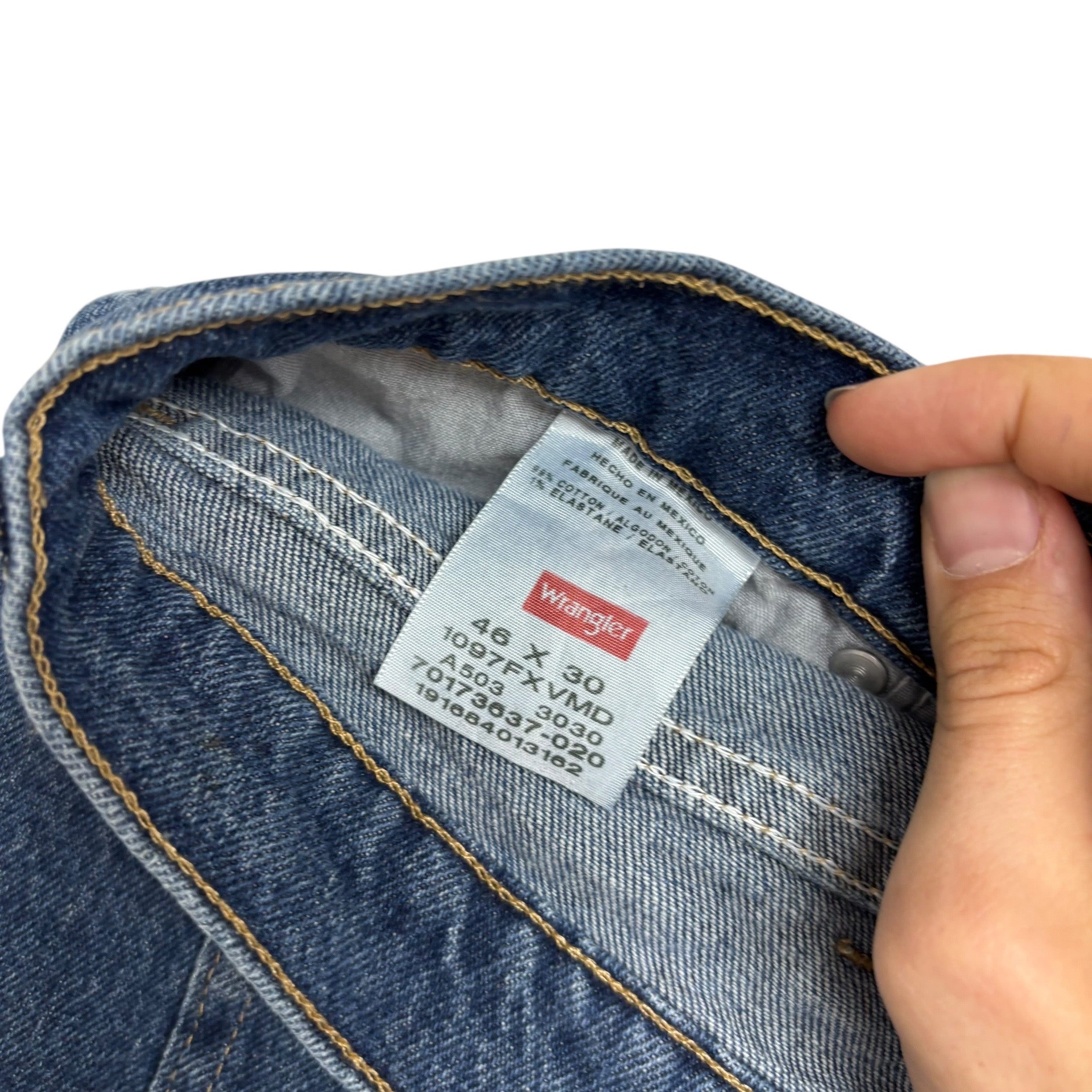 Wrangler Jeans W46 L30 Mens Mid Blue Relaxed Straight Fit Stretch Denim
